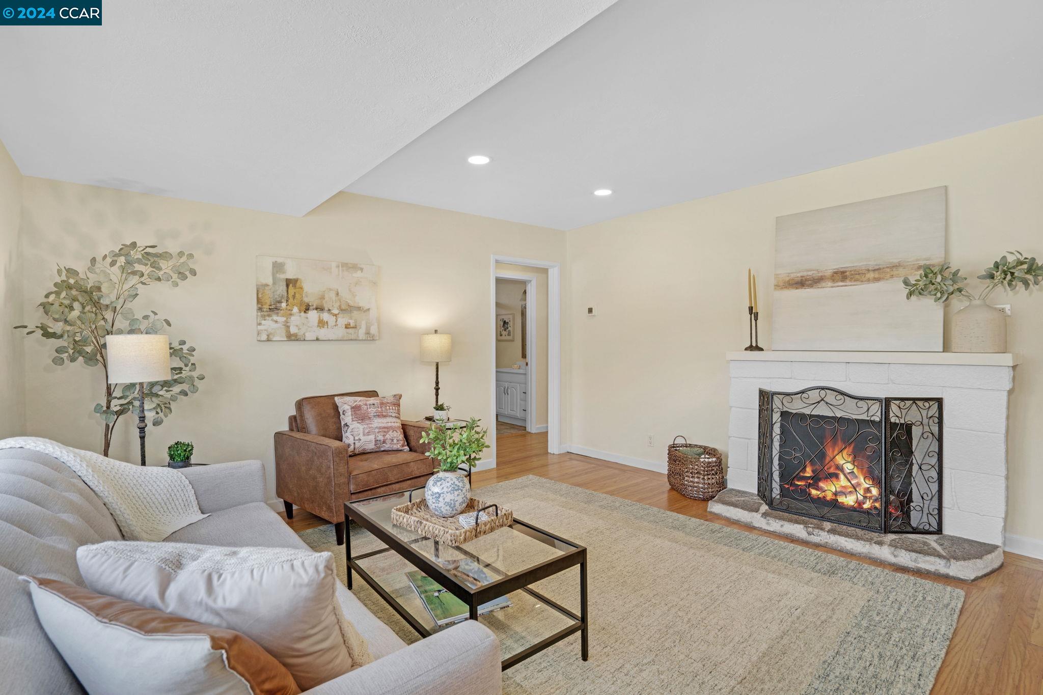 Detail Gallery Image 6 of 26 For 238 Cameo Drive, Danville,  CA 94526-1605 - 3 Beds | 2 Baths