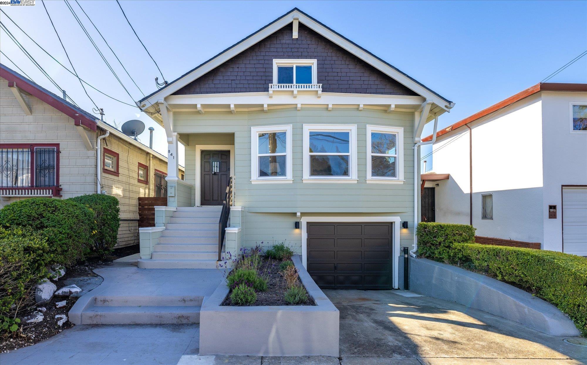 Detail Gallery Image 1 of 1 For 841 58th St, Oakland,  CA 94608 - 3 Beds | 2 Baths