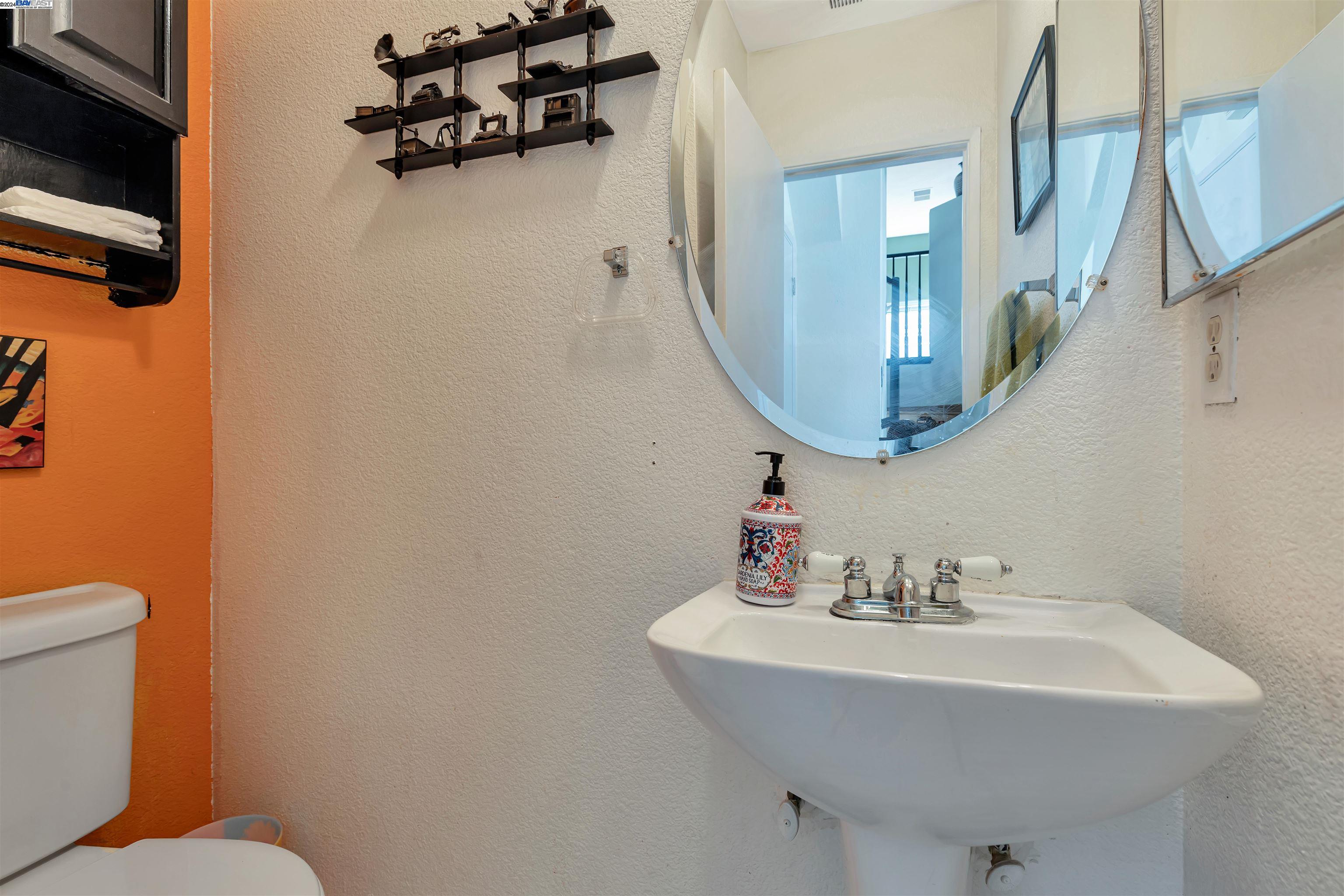 Detail Gallery Image 11 of 26 For 5220 Primrose Ct, Antioch,  CA 94531 - 4 Beds | 2/1 Baths