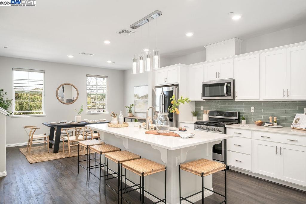 Detail Gallery Image 1 of 1 For 24203 2nd St, Hayward,  CA 94541 - 3 Beds | 3/1 Baths