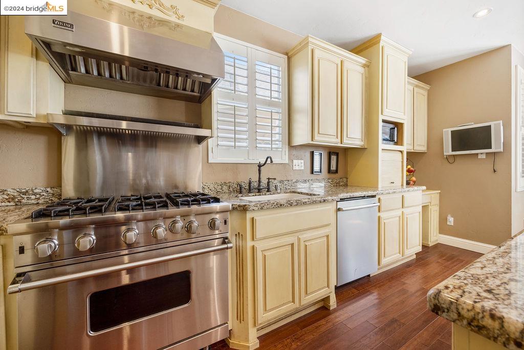 Detail Gallery Image 5 of 31 For 777 Chateau Cir, Vacaville,  CA 95687 - 3 Beds | 2/1 Baths