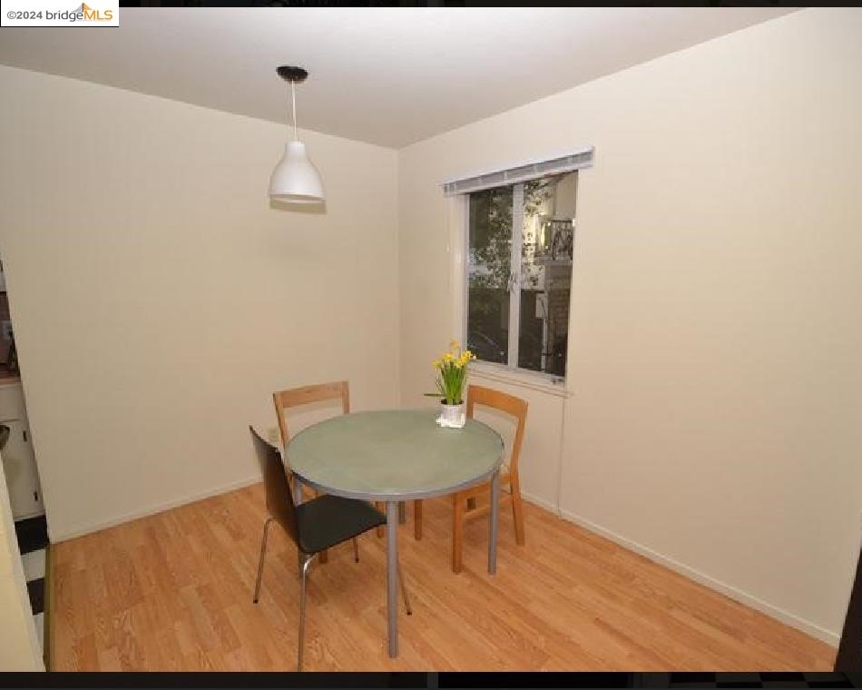 Detail Gallery Image 2 of 8 For 2636 Warring St #301,  Berkeley,  CA 94704 - 1 Beds | 1 Baths