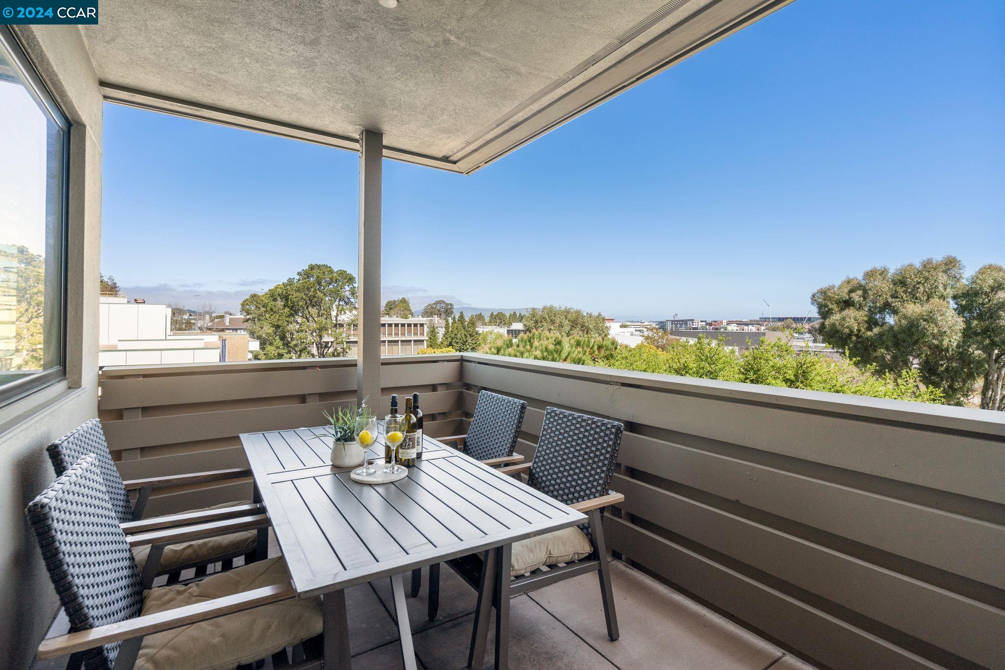Detail Gallery Image 1 of 1 For 1838 Ogden Dr #313,  Burlingame,  CA 94010 - 3 Beds | 2 Baths