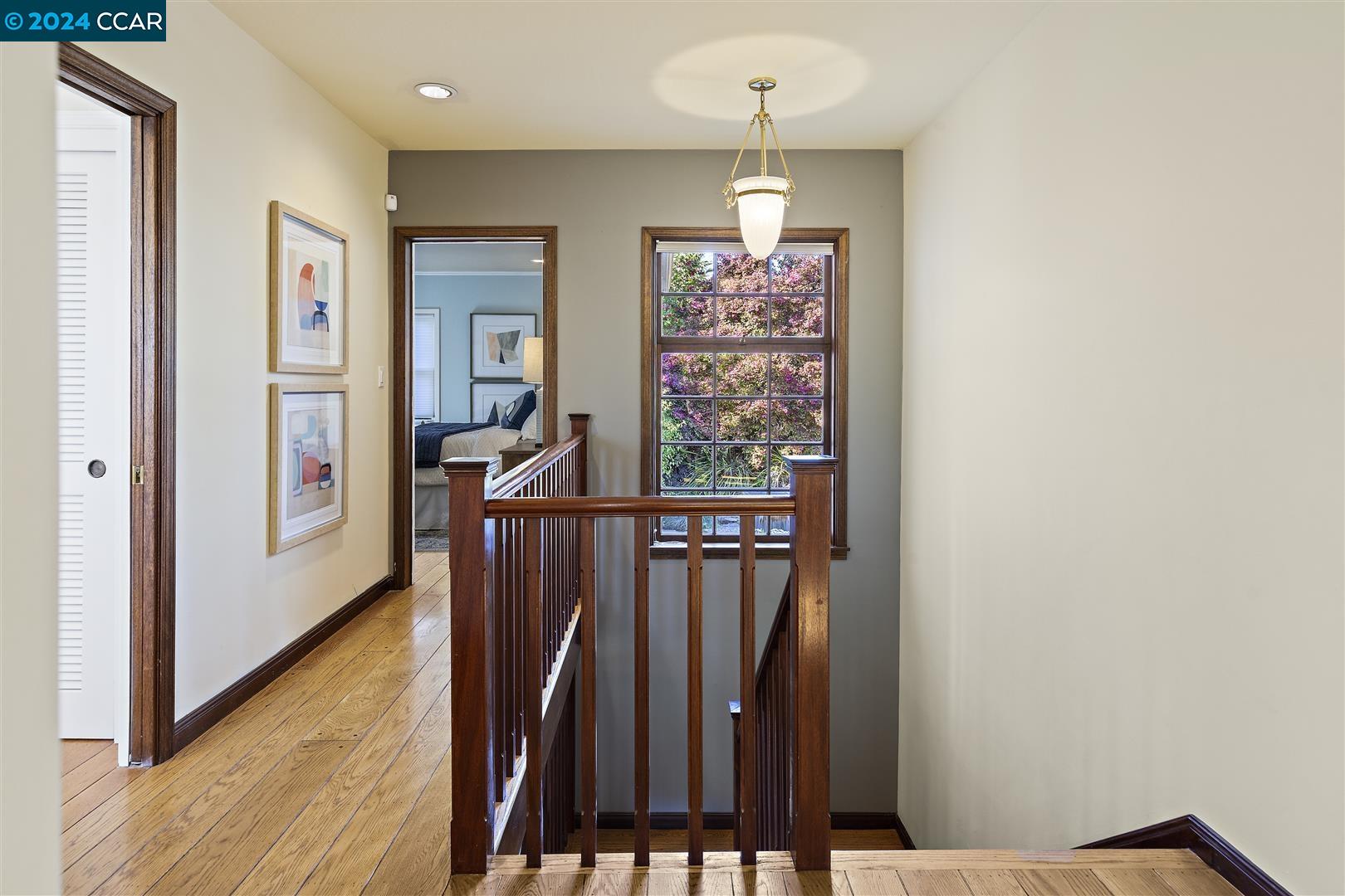 Detail Gallery Image 22 of 55 For 33 Southwood Drive, Orinda,  CA 94563-3025 - 4 Beds | 3/1 Baths
