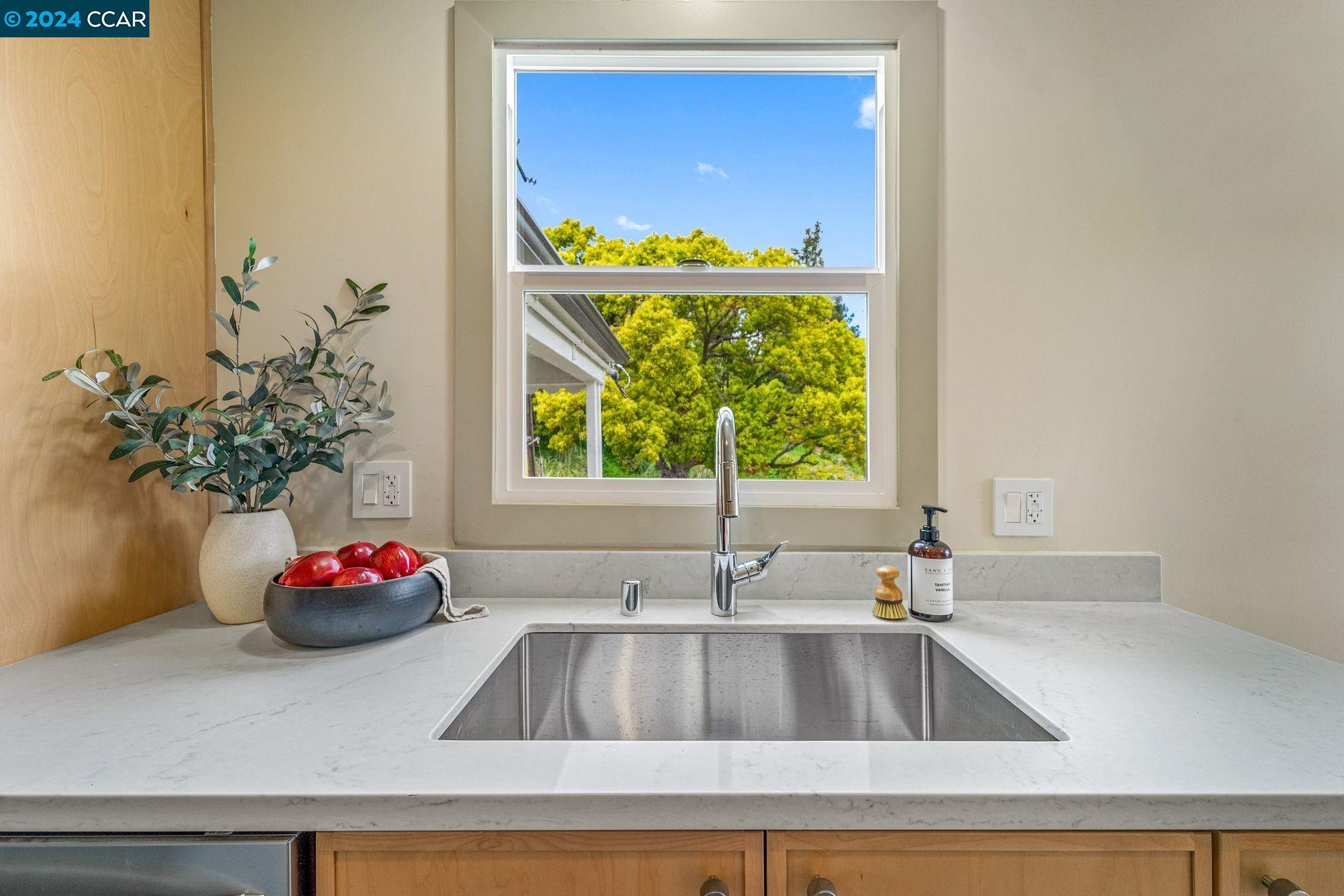 Detail Gallery Image 20 of 52 For 3432 Simmons St, Oakland,  CA 94619 - 3 Beds | 2/1 Baths