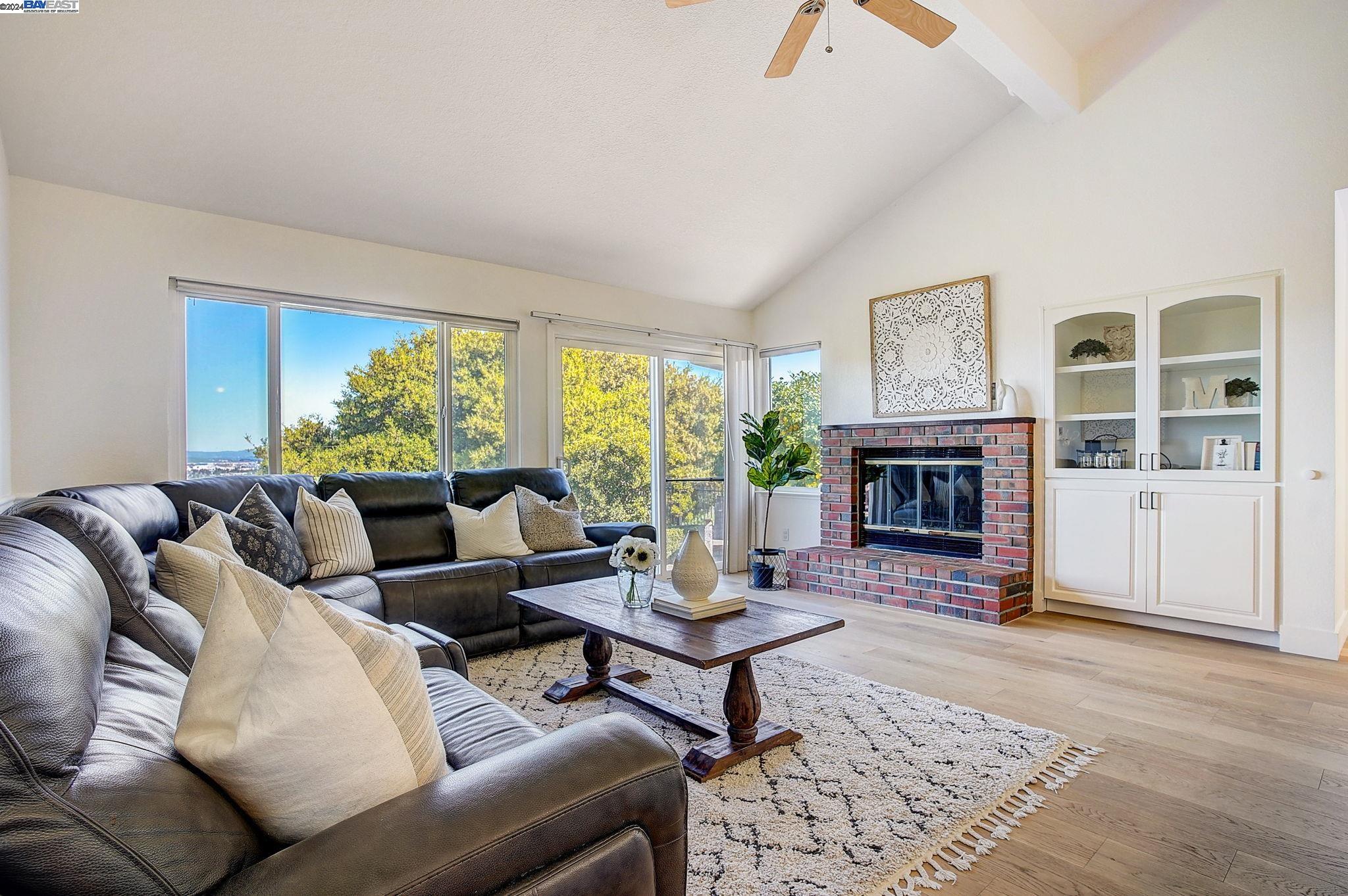 Detail Gallery Image 20 of 60 For 11468 Rothschild Pl, Dublin,  CA 94568 - 4 Beds | 2/1 Baths