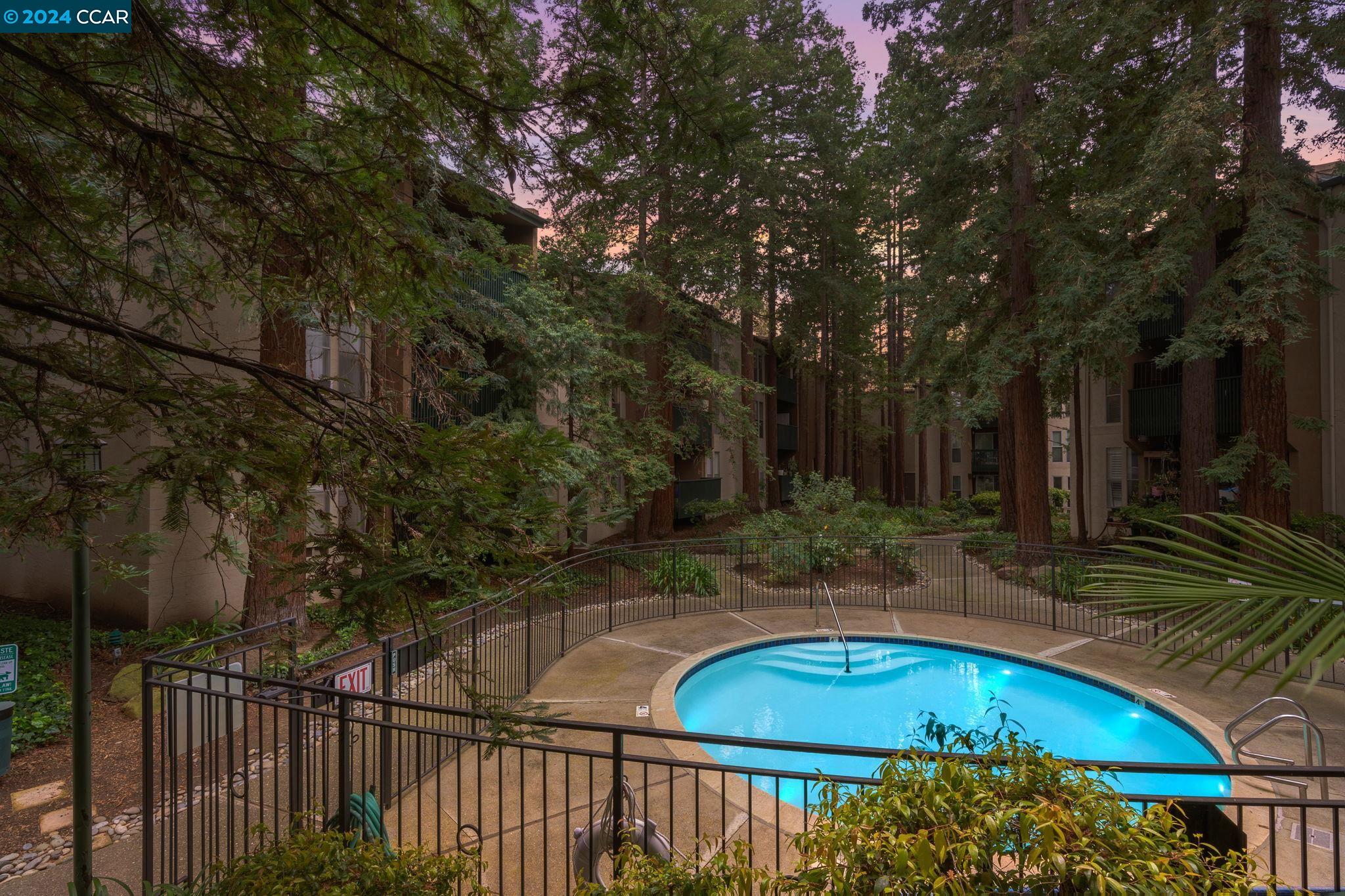 Detail Gallery Image 1 of 1 For 155 Sharene Ln #101,  Walnut Creek,  CA 94596 - 2 Beds | 1 Baths