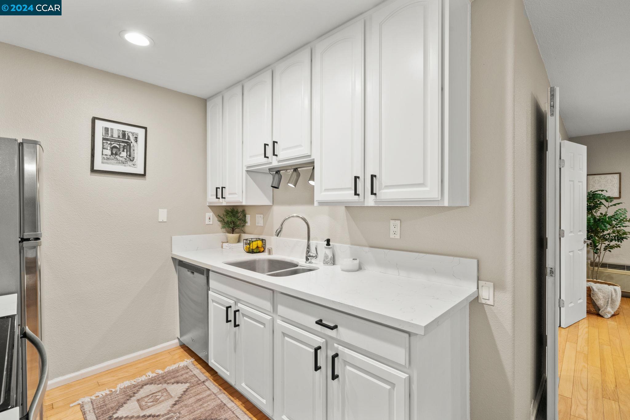 Photo #4: 41053561 Listing 