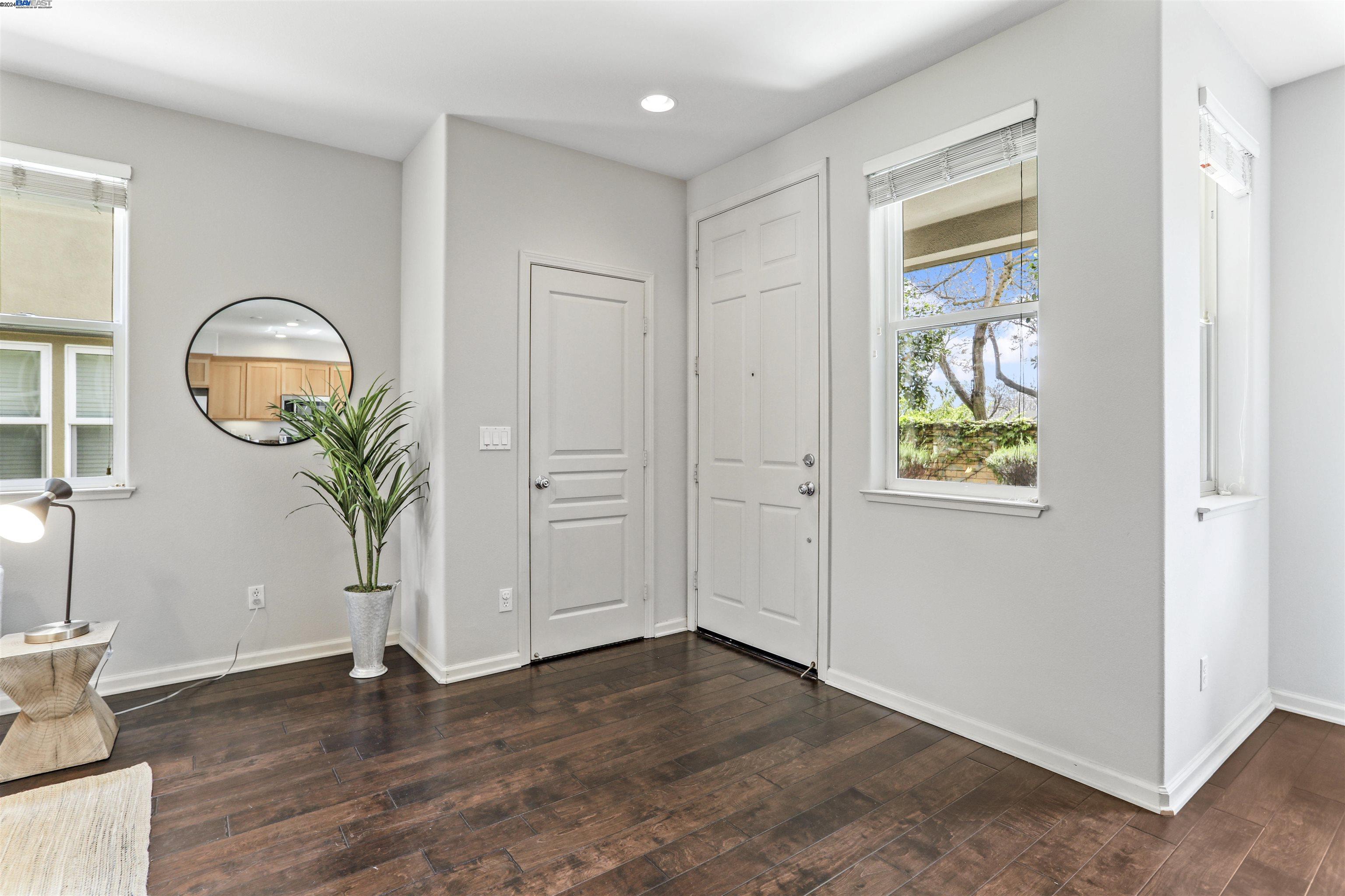 Detail Gallery Image 7 of 36 For 25437 Huntwood Avenue, Hayward,  CA 94544-2781 - 4 Beds | 2/1 Baths