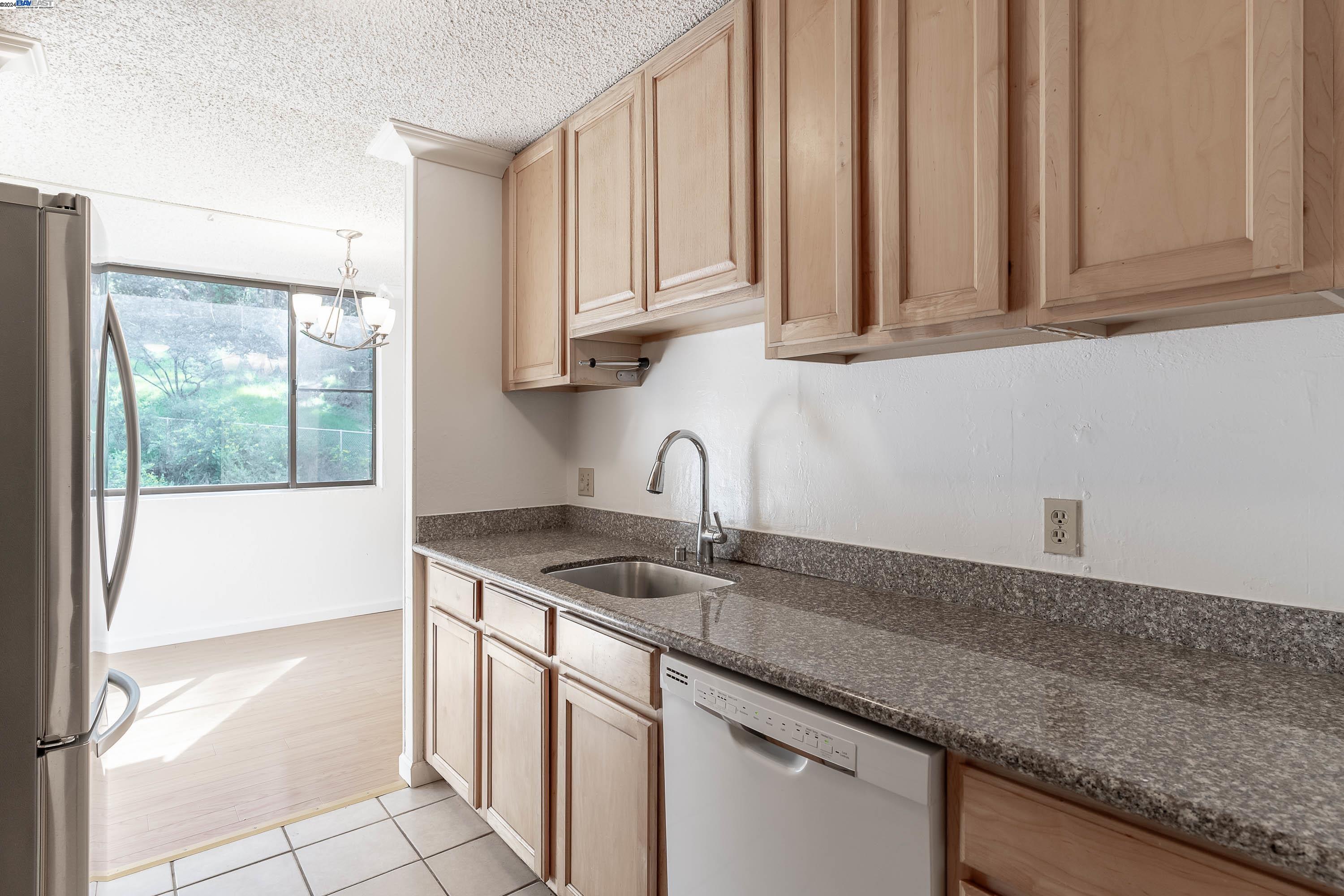 Detail Gallery Image 11 of 44 For 555 Pierce St #440,  Albany,  CA 94706 - 2 Beds | 2 Baths