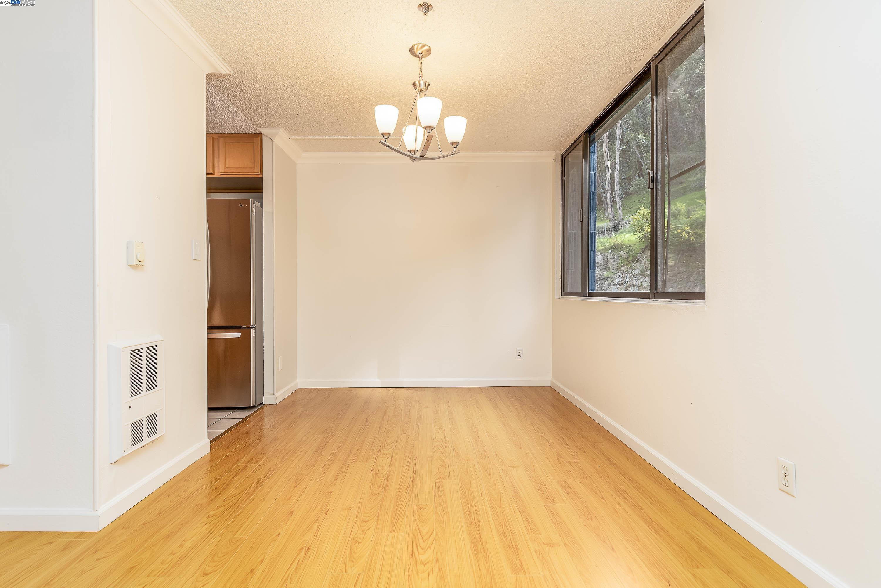 Detail Gallery Image 7 of 44 For 555 Pierce St #440,  Albany,  CA 94706 - 2 Beds | 2 Baths