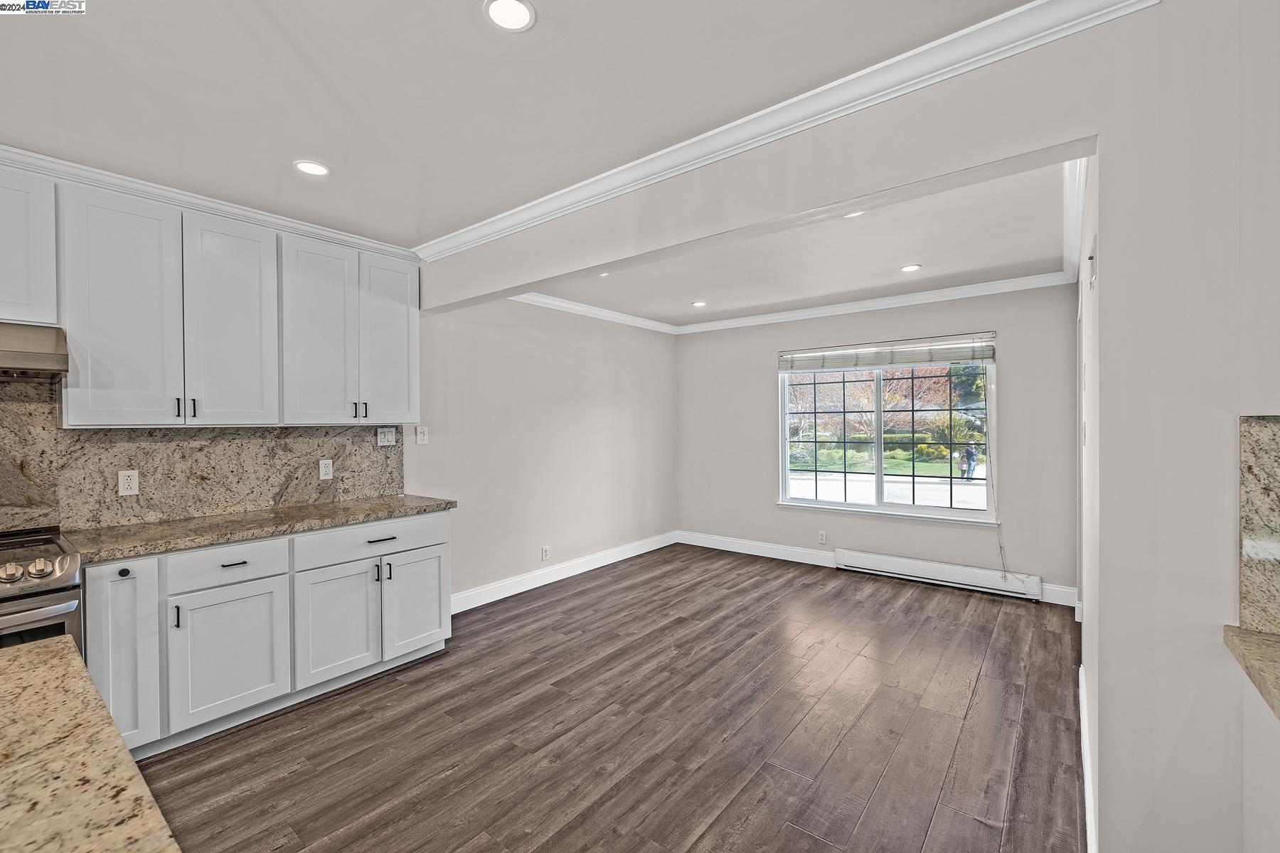 Detail Gallery Image 15 of 43 For 16996 Grovenor Drive, Castro Valley,  CA 94546 - 4 Beds | 2/1 Baths