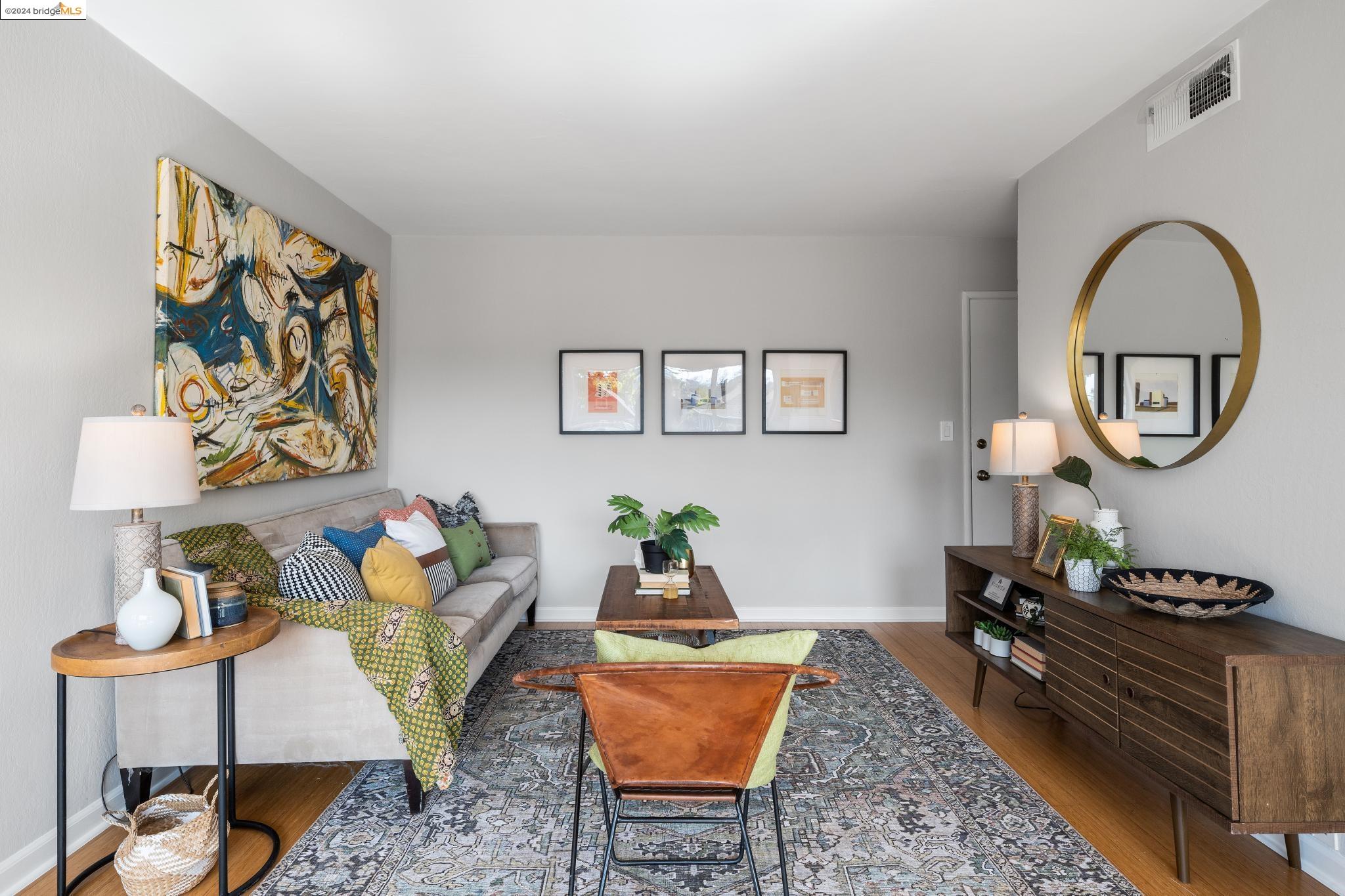 Detail Gallery Image 2 of 27 For 10 Moss Ave #19,  Oakland,  CA 94610 - 2 Beds | 1 Baths