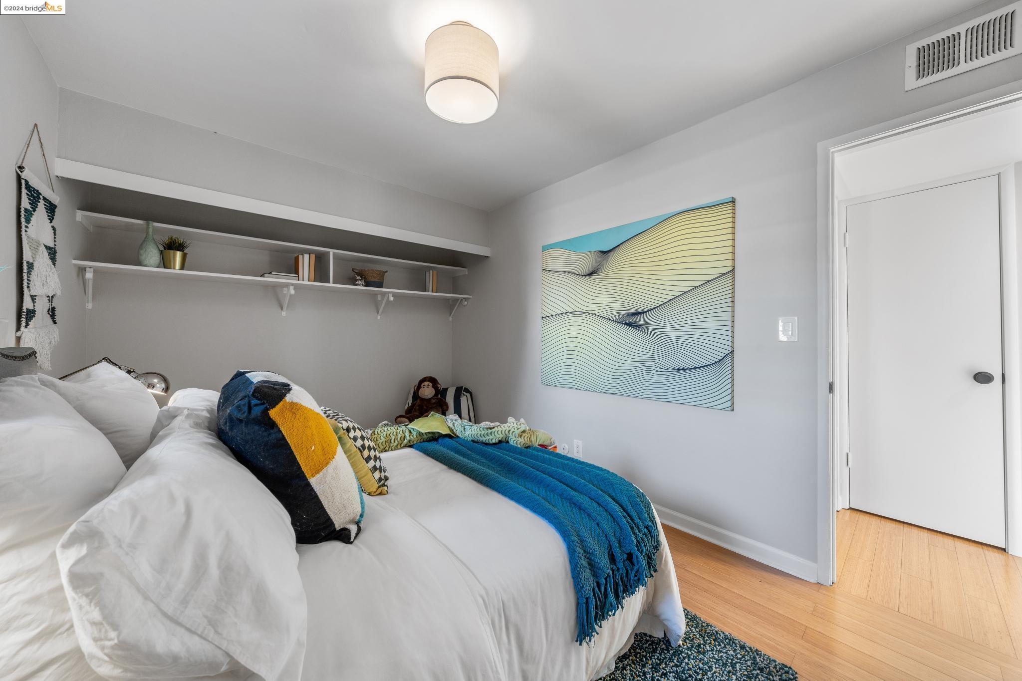 Detail Gallery Image 19 of 27 For 10 Moss Ave #19,  Oakland,  CA 94610 - 2 Beds | 1 Baths