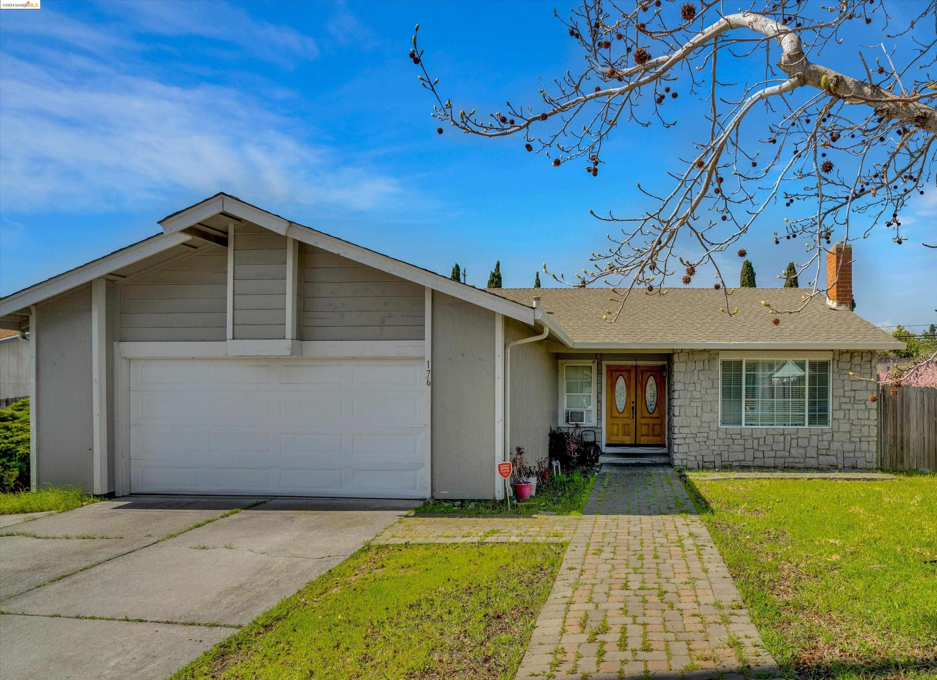 Detail Gallery Image 1 of 1 For 176 Evelyn Cir, Vallejo,  CA 94589 - 4 Beds | 2 Baths