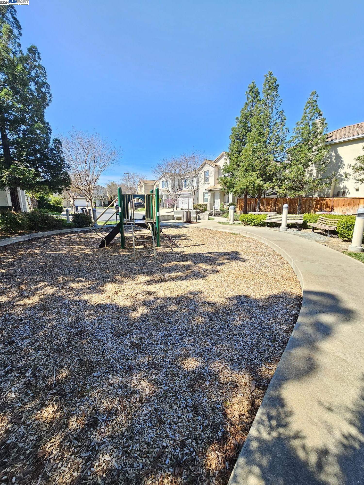 Detail Gallery Image 22 of 23 For 1250 Poppy Seed Ct, Concord,  CA 94520 - 4 Beds | 2/1 Baths