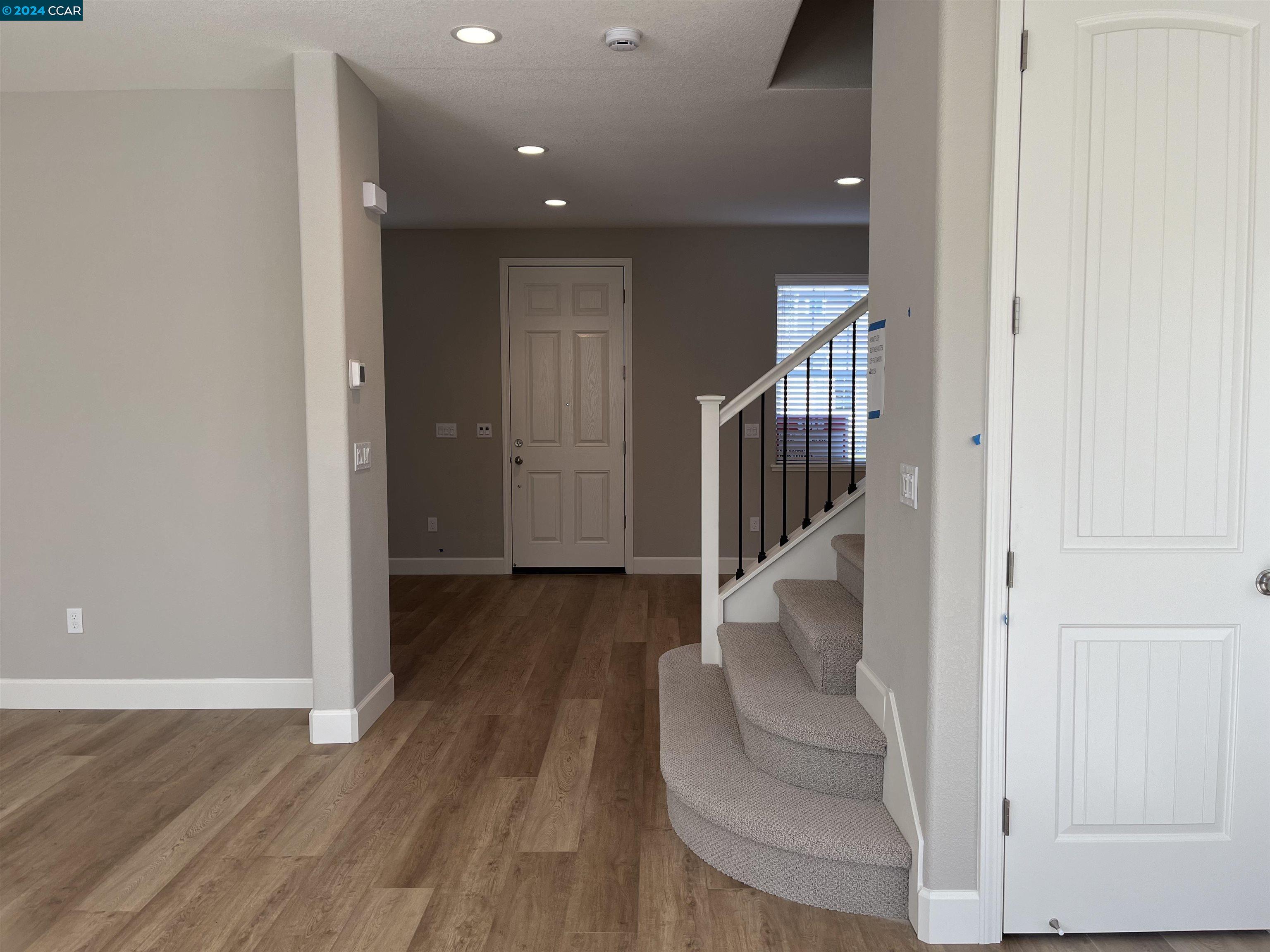 Detail Gallery Image 4 of 7 For 4824 Andante Way, Fairfield,  CA 94534 - 4 Beds | 2/1 Baths