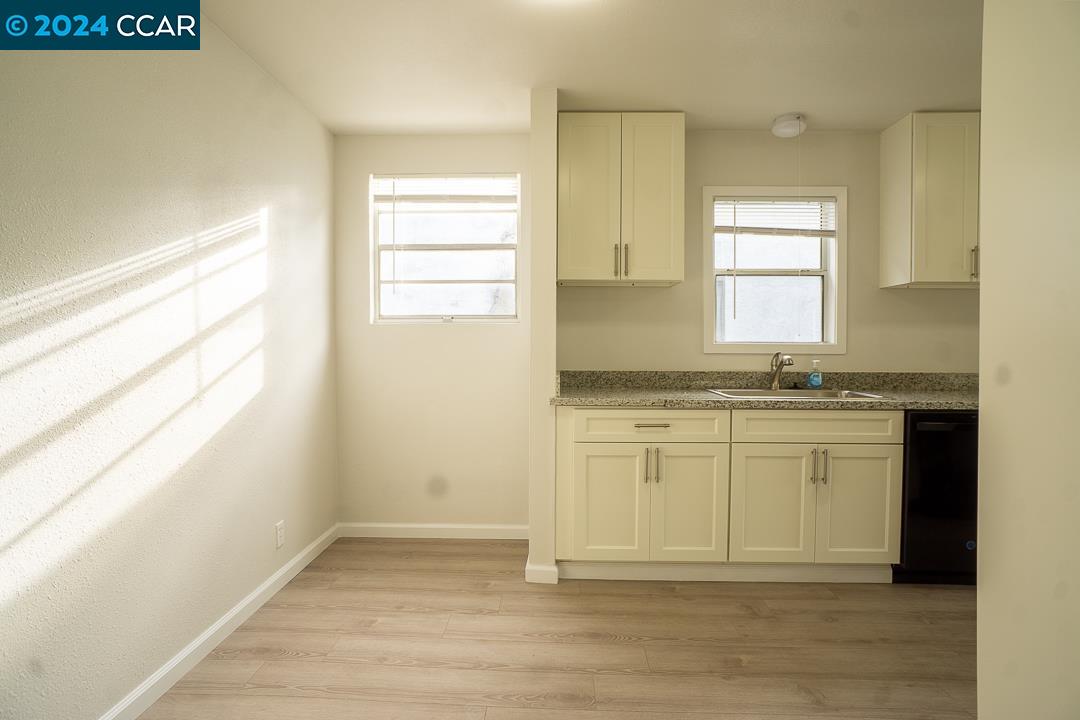 Detail Gallery Image 15 of 26 For 2717 Center Ave, Richmond,  CA 94804 - 3 Beds | 1 Baths