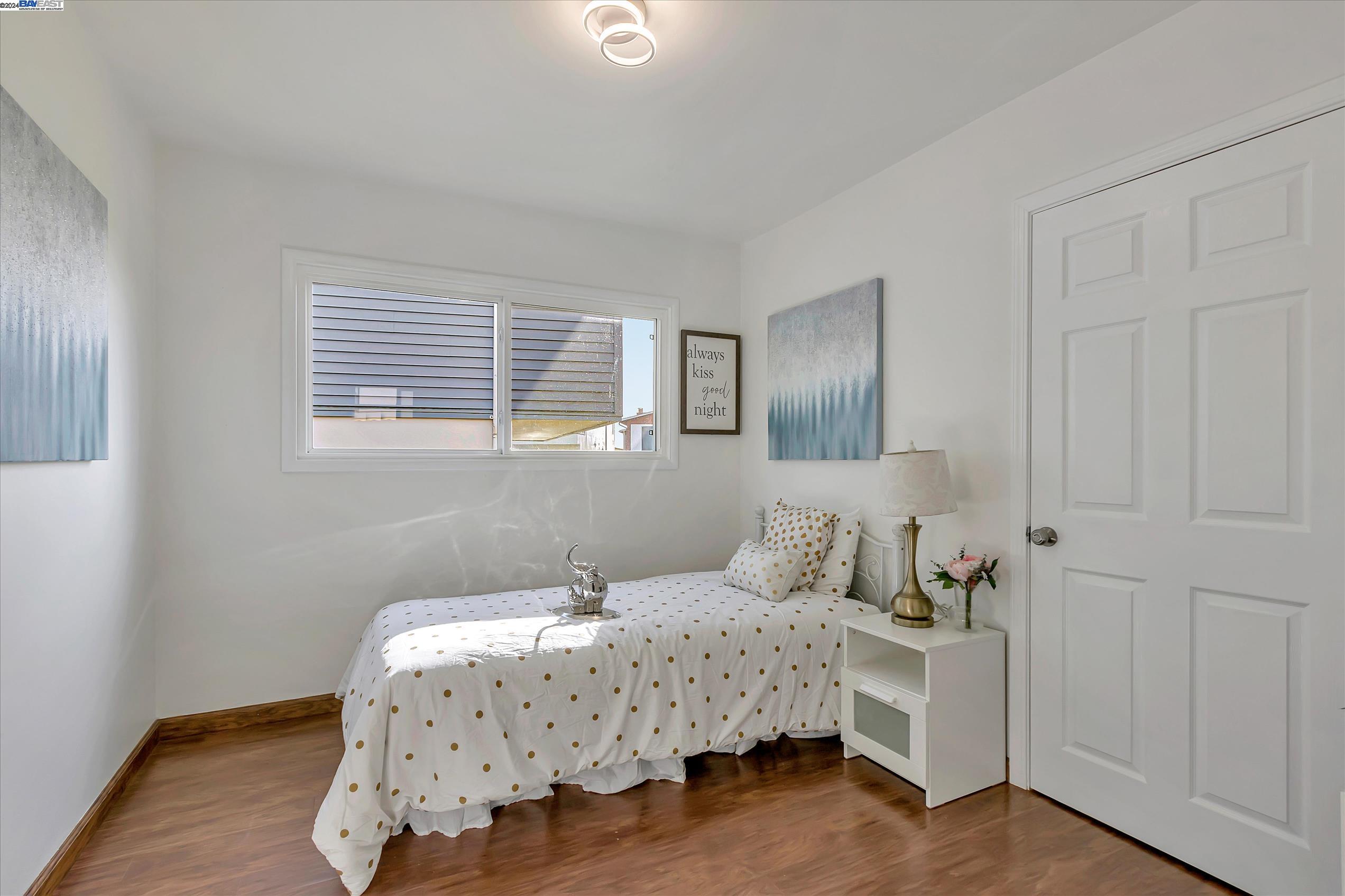 Detail Gallery Image 26 of 40 For 93 Seacliff Ave, Daly City,  CA 94015 - 4 Beds | 2 Baths