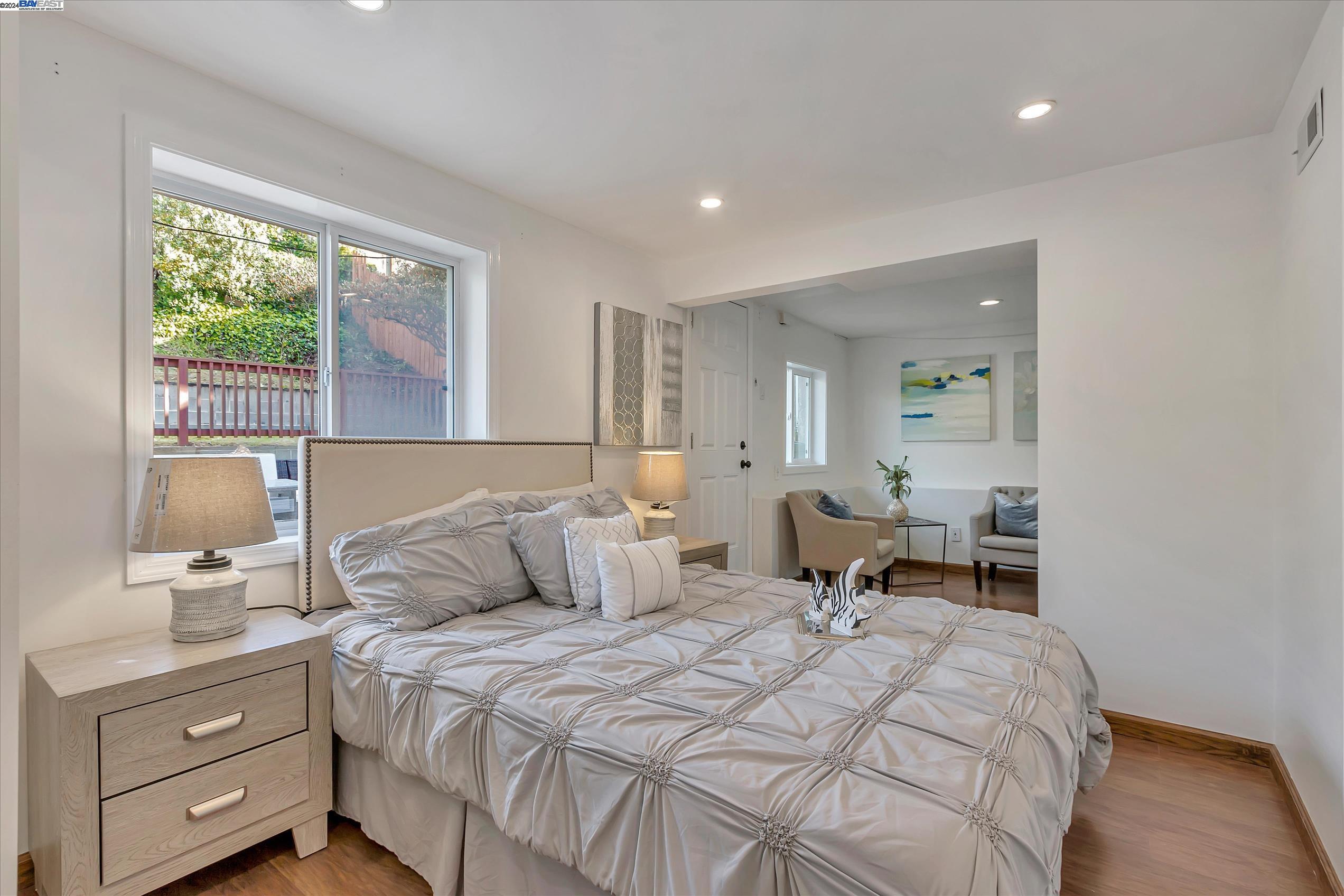 Detail Gallery Image 27 of 40 For 93 Seacliff Ave, Daly City,  CA 94015 - 4 Beds | 2 Baths