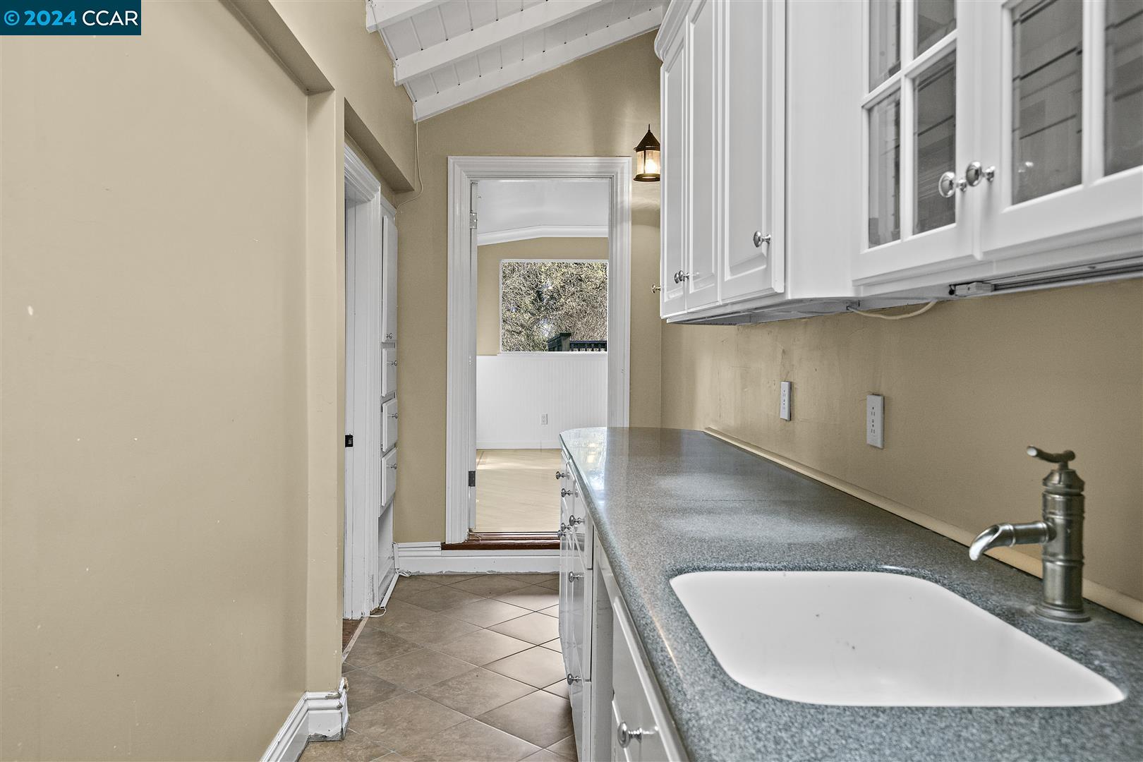 Detail Gallery Image 21 of 34 For 1110 Douglas Ct, Alamo,  CA 94507 - 6 Beds | 4/1 Baths