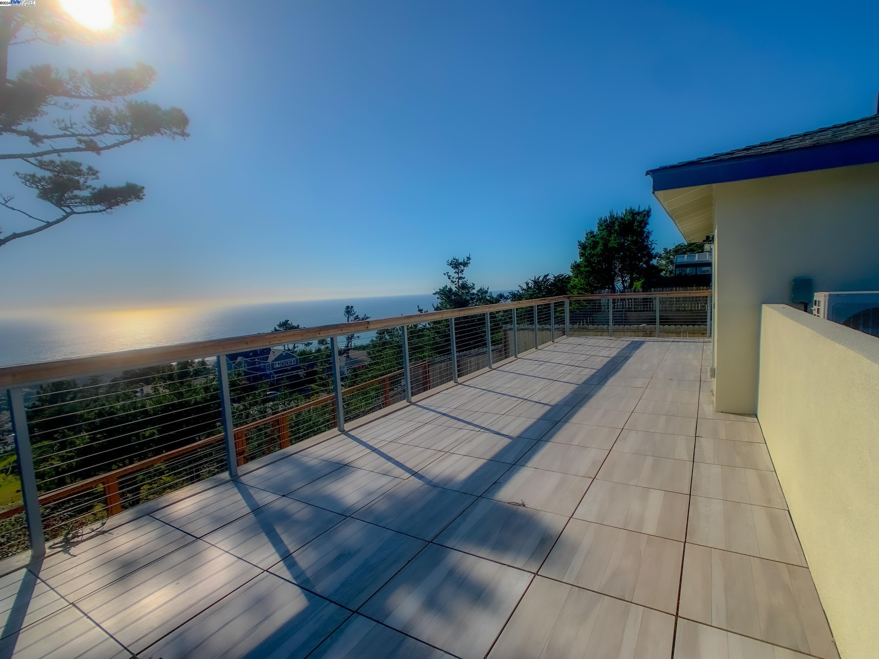 Detail Gallery Image 15 of 32 For 532 Heathcliff Dr, Pacifica,  CA 94044 - 4 Beds | 3/1 Baths