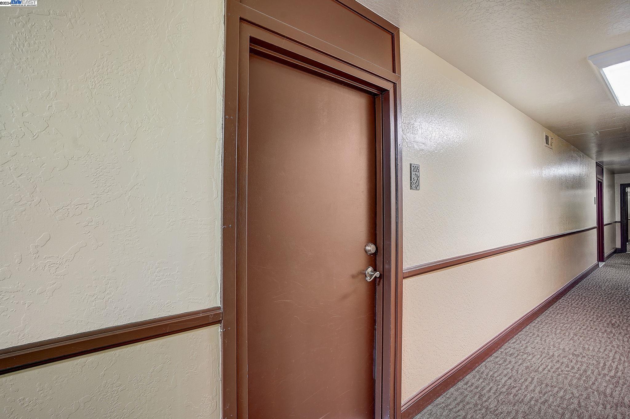 Detail Gallery Image 2 of 33 For 1085 Murrieta Blvd #205,  Livermore,  CA 94550 - 1 Beds | 1 Baths