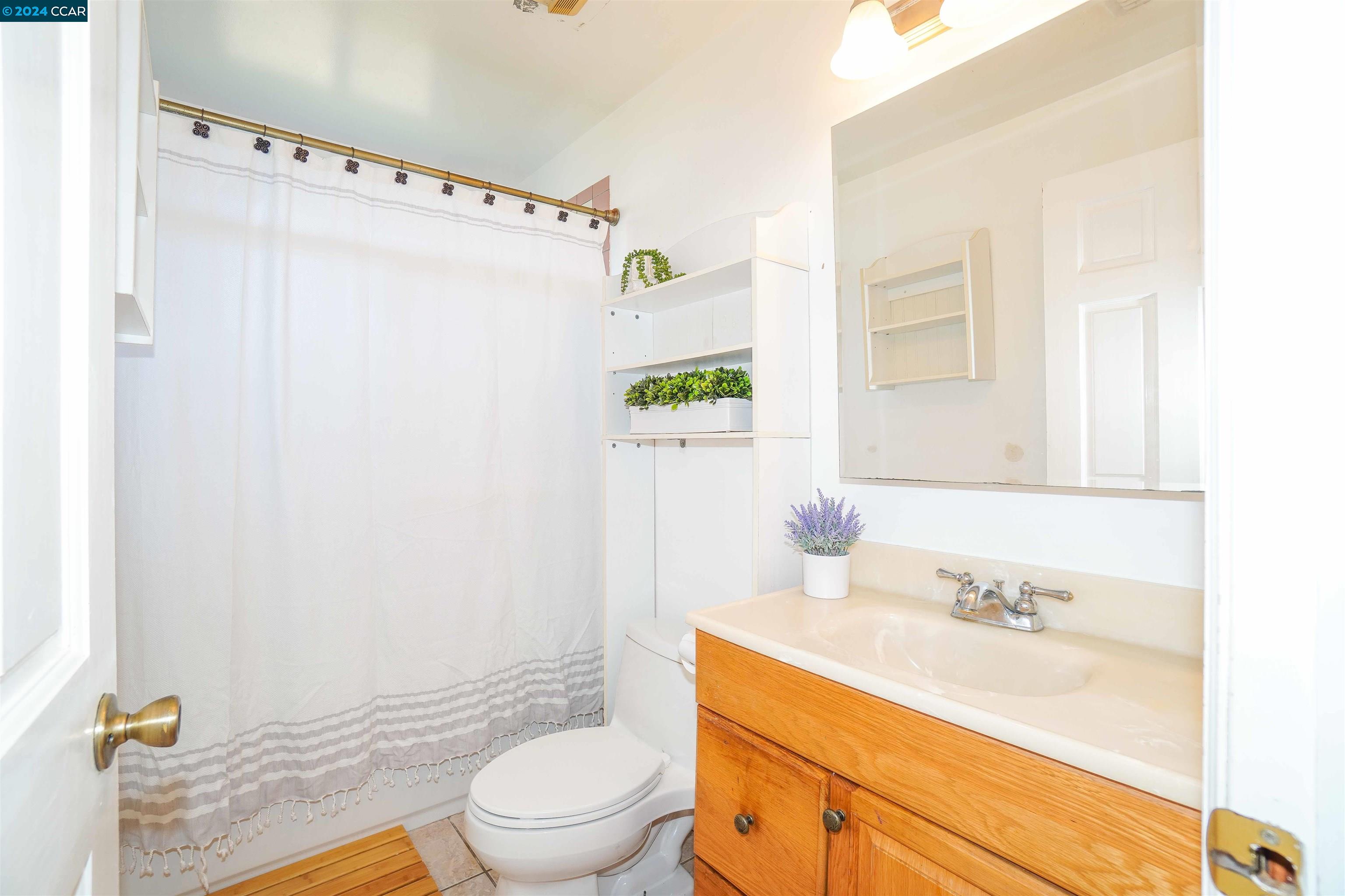 Detail Gallery Image 21 of 29 For 5529 Carpenter Rd, Stockton,  CA 95215 - 3 Beds | 2/1 Baths