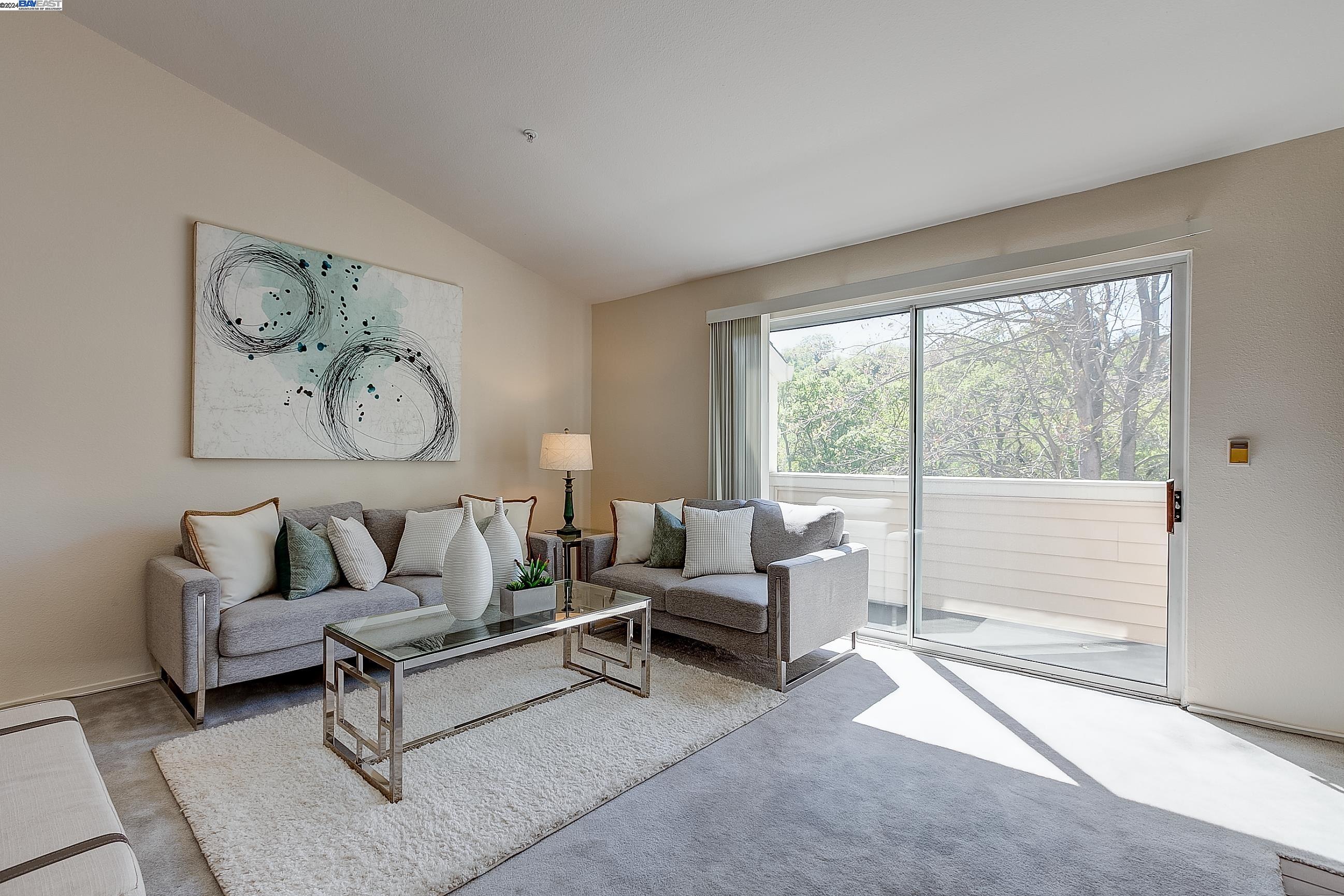 Detail Gallery Image 6 of 37 For 4636 Melody Dr #F,  Concord,  CA 94521 - 2 Beds | 2 Baths