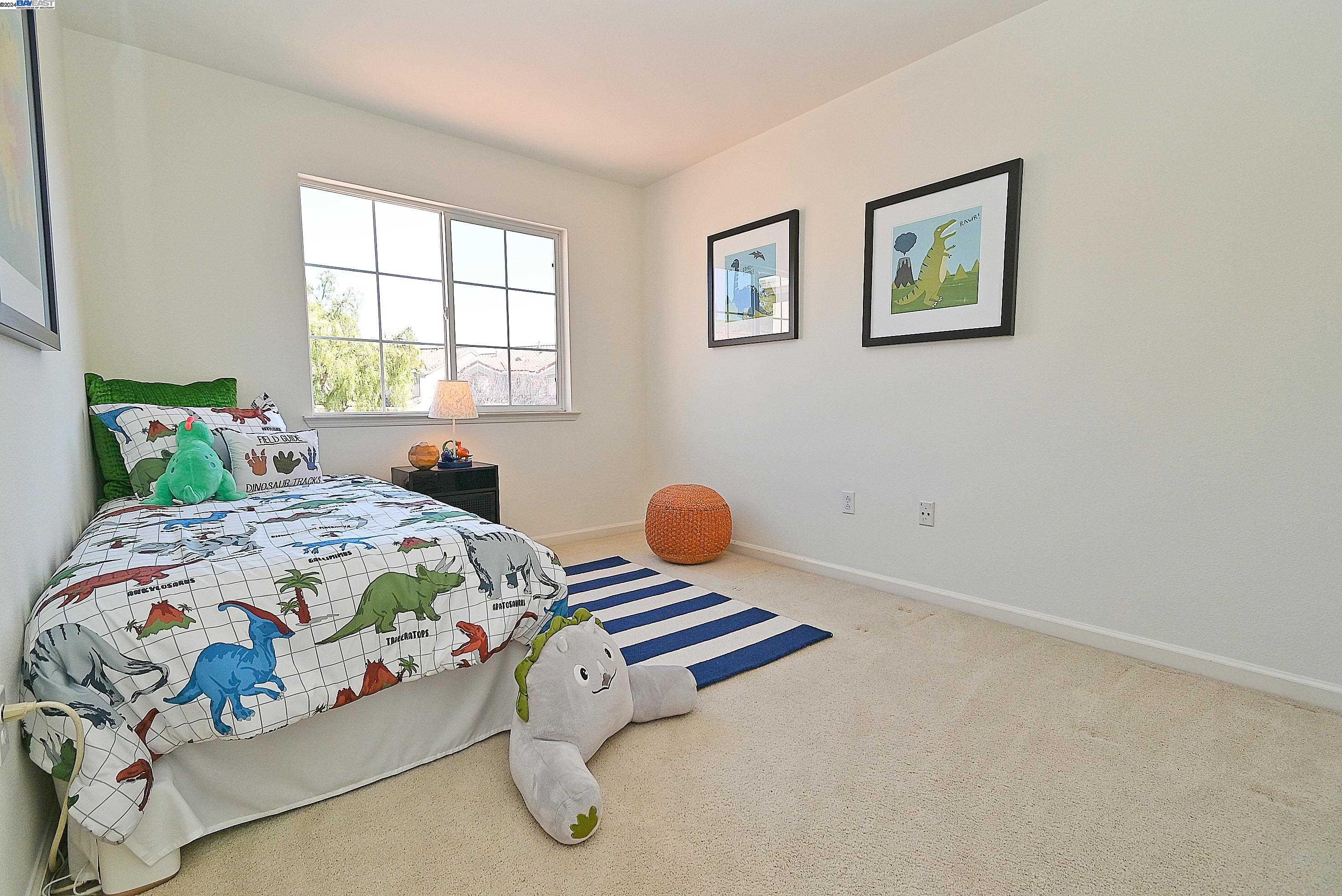 Detail Gallery Image 22 of 60 For 20523 Summerglen Pl, Castro Valley,  CA 94552 - 3 Beds | 2/1 Baths