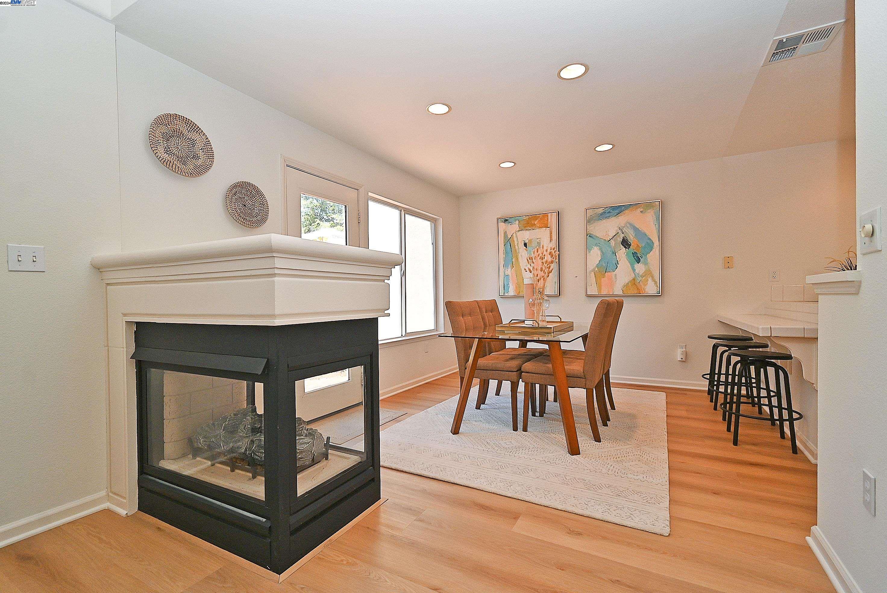 Detail Gallery Image 7 of 60 For 20523 Summerglen Pl, Castro Valley,  CA 94552 - 3 Beds | 2/1 Baths