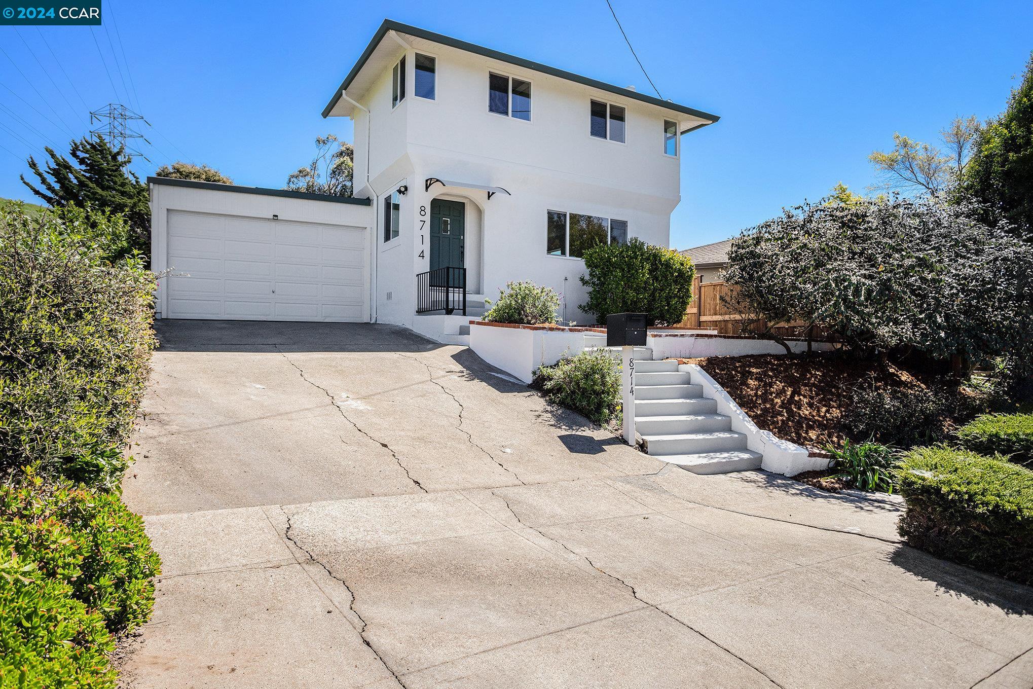 Detail Gallery Image 2 of 40 For 8714 Terrace Dr, El Cerrito,  CA 94530 - 4 Beds | 2 Baths