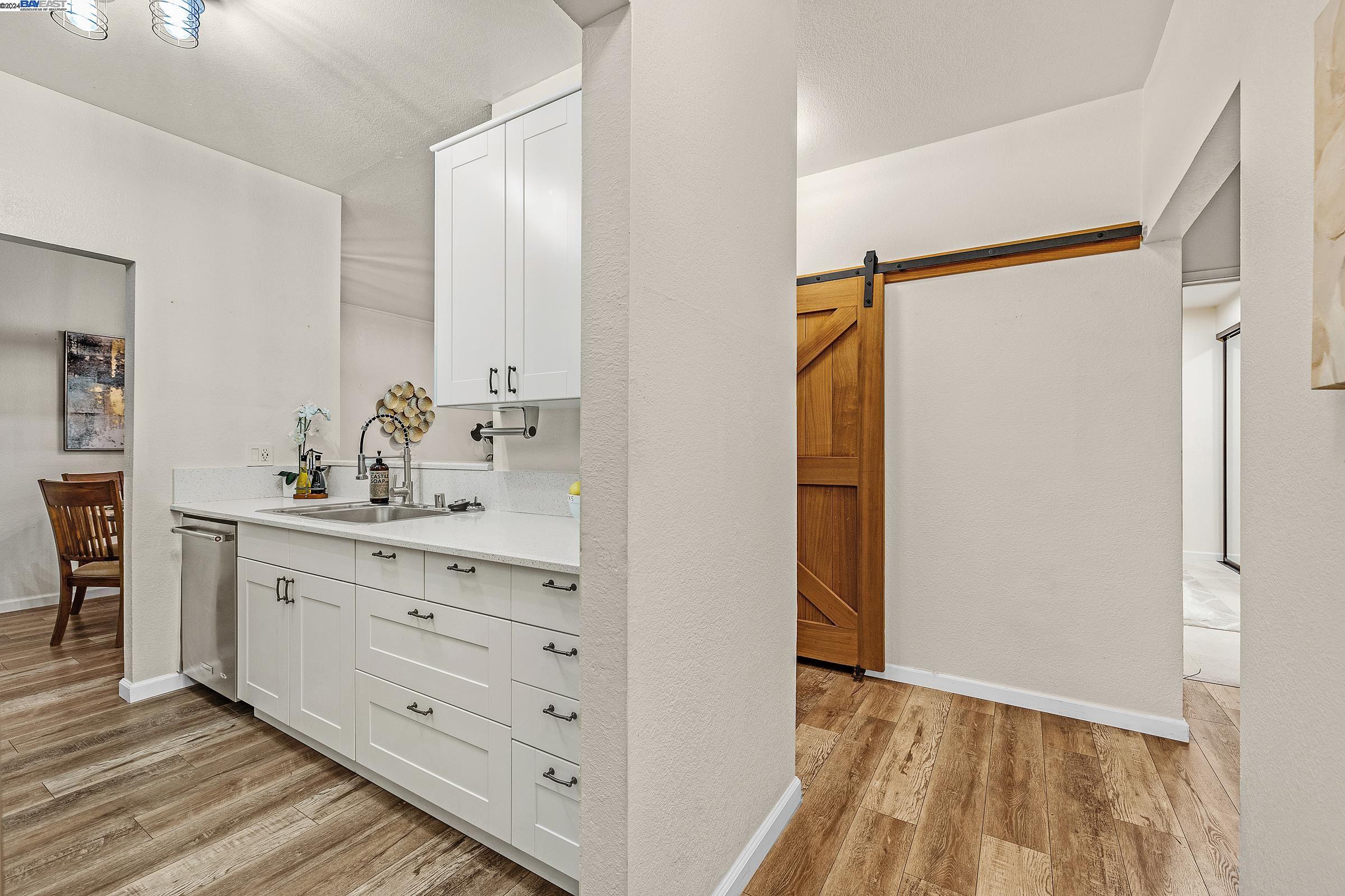 Detail Gallery Image 9 of 33 For 330 Park View Ter #102,  Oakland,  CA 94610 - 1 Beds | 1 Baths