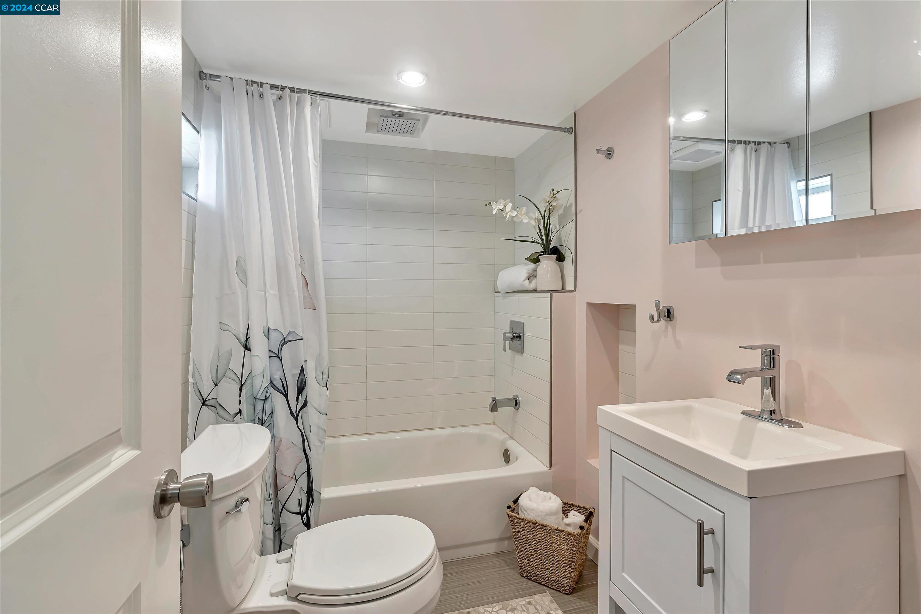 Detail Gallery Image 24 of 40 For 3016 Partridge Ave, Oakland,  CA 94605 - 4 Beds | 2 Baths