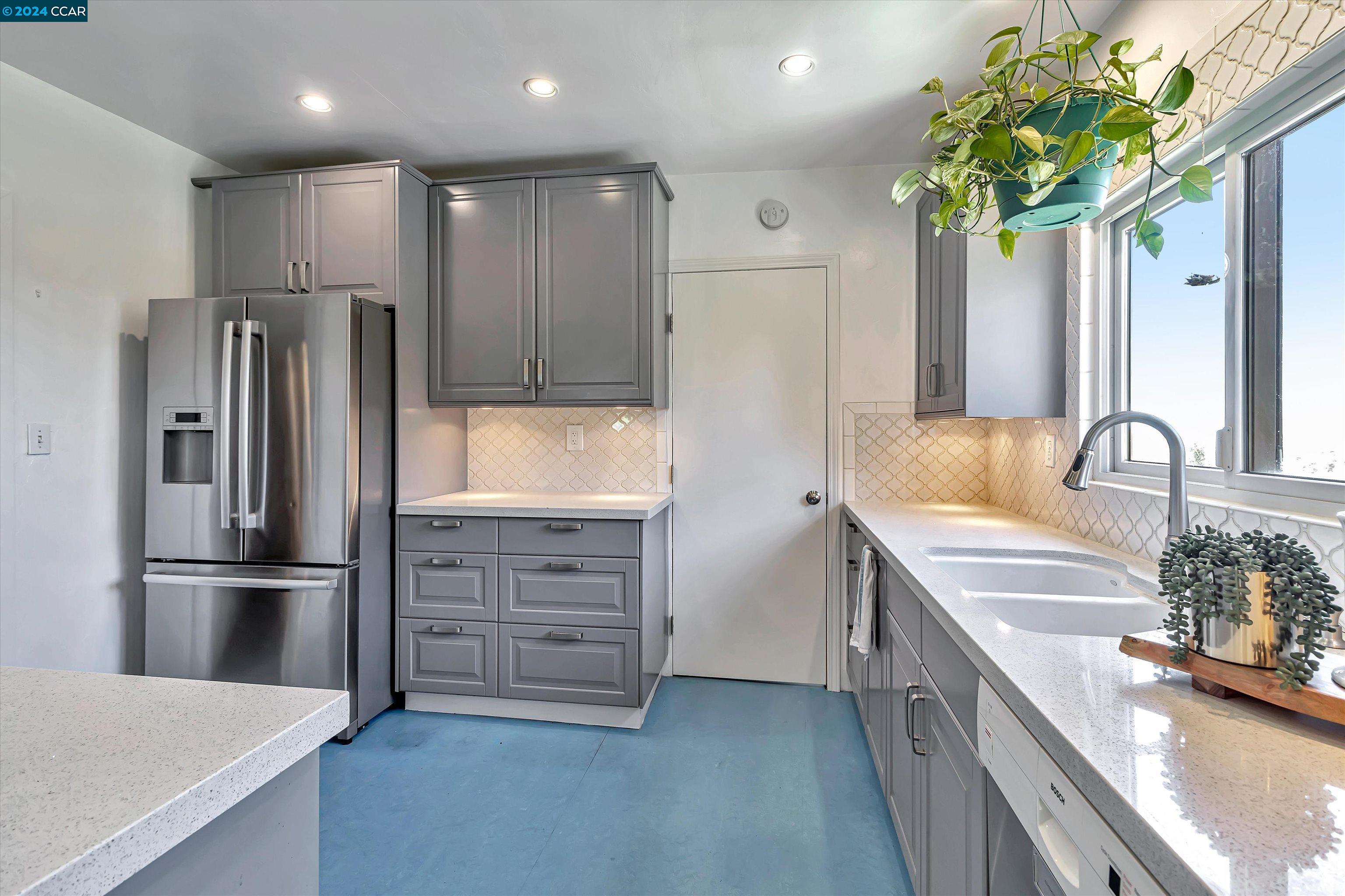 Detail Gallery Image 9 of 40 For 3016 Partridge Ave, Oakland,  CA 94605 - 4 Beds | 2 Baths