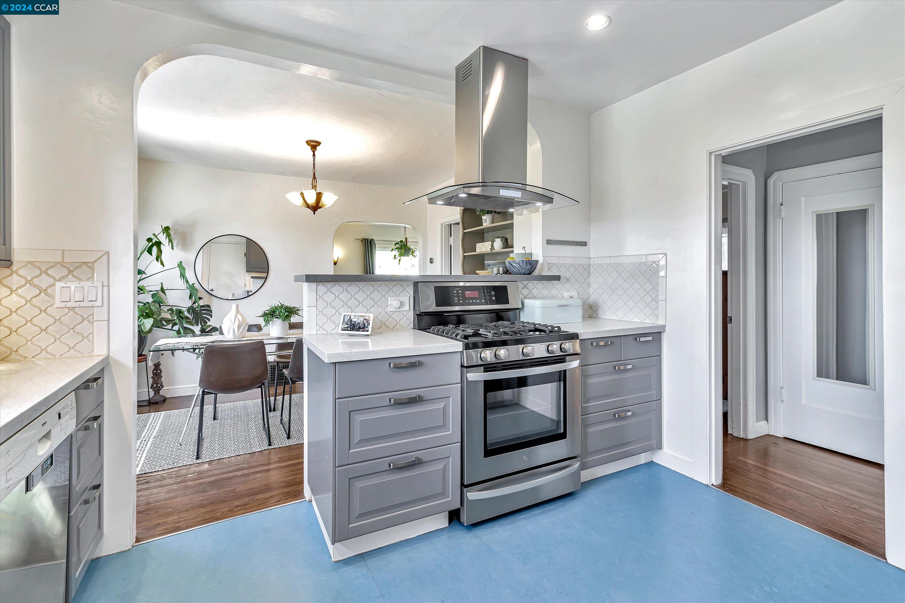 Detail Gallery Image 10 of 40 For 3016 Partridge Ave, Oakland,  CA 94605 - 4 Beds | 2 Baths
