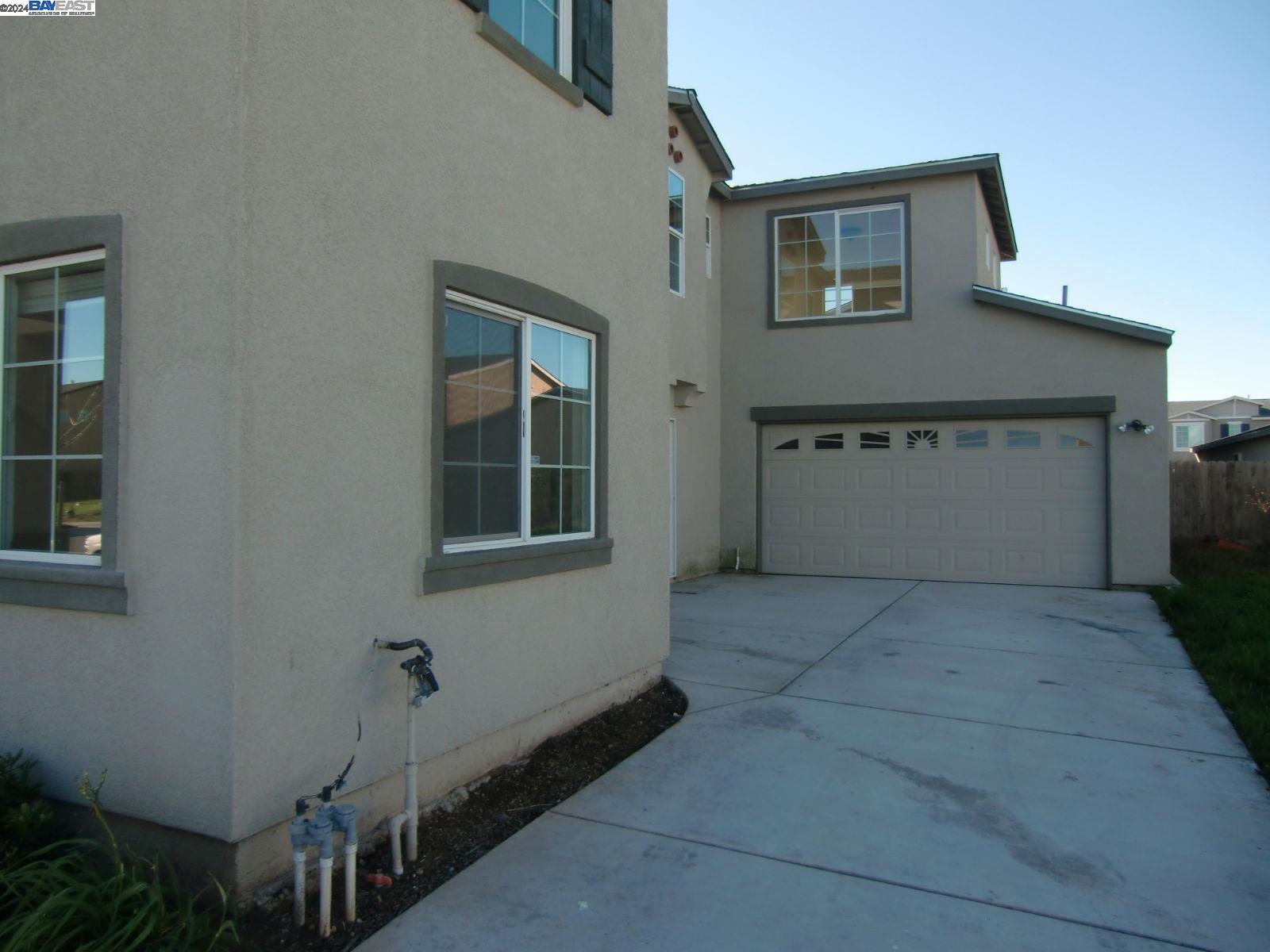Detail Gallery Image 2 of 23 For 4361 Briggs Lane, Merced,  CA 95348 - 3 Beds | 2 Baths
