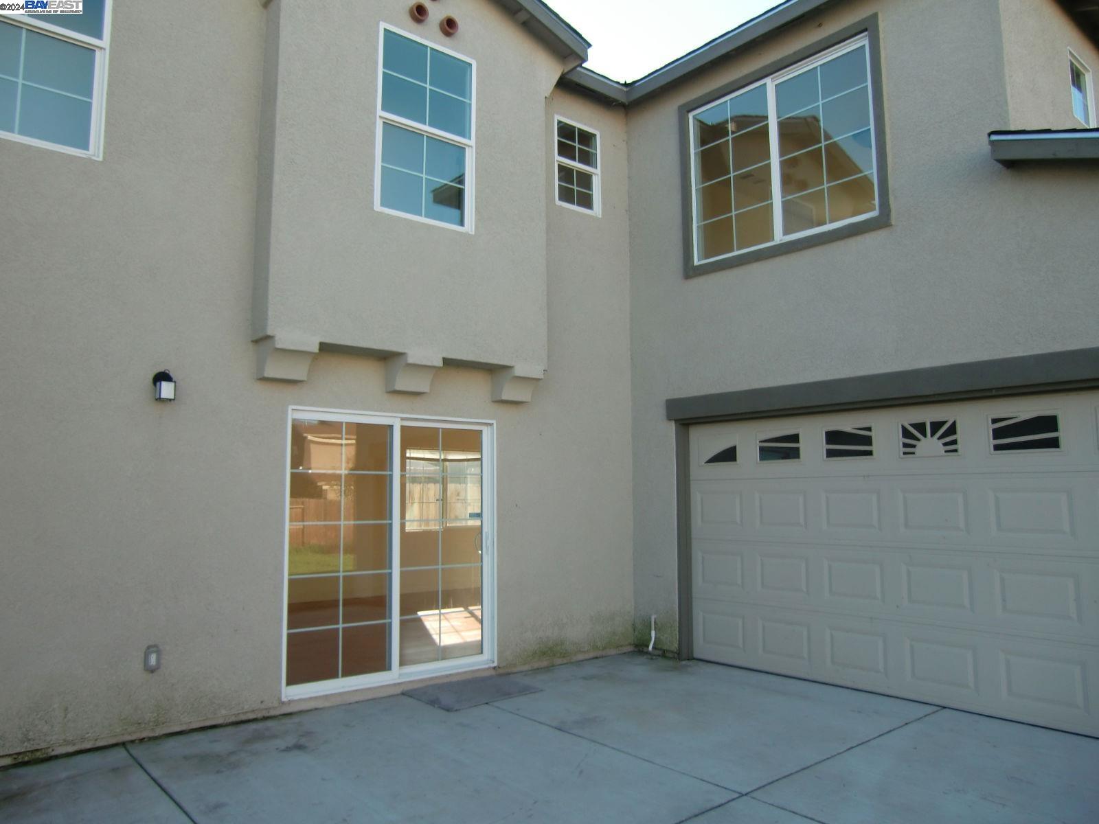 Detail Gallery Image 3 of 23 For 4361 Briggs Lane, Merced,  CA 95348 - 3 Beds | 2 Baths