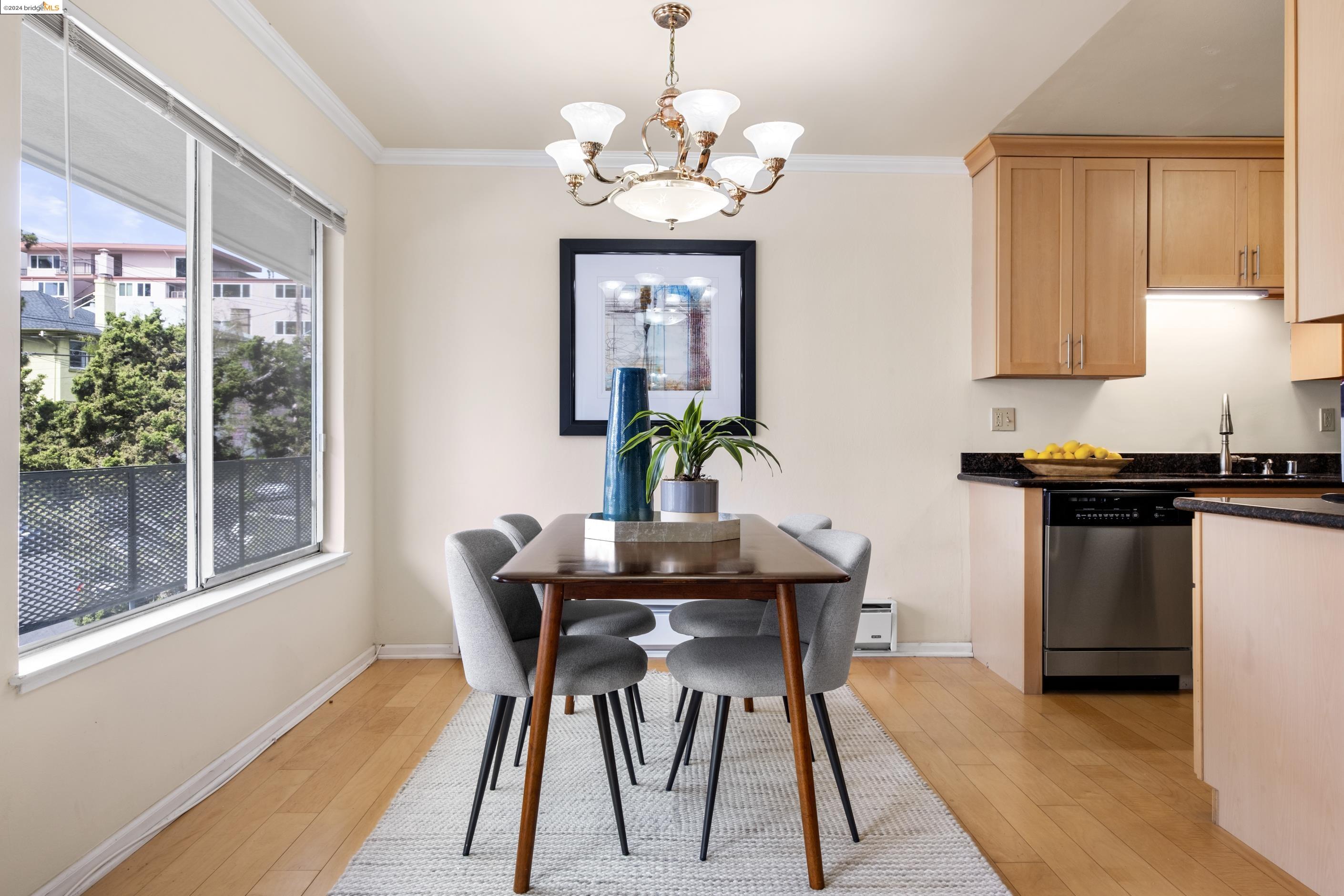 Detail Gallery Image 11 of 29 For 424 Staten Ave #101,  Oakland,  CA 94610 - 2 Beds | 2 Baths