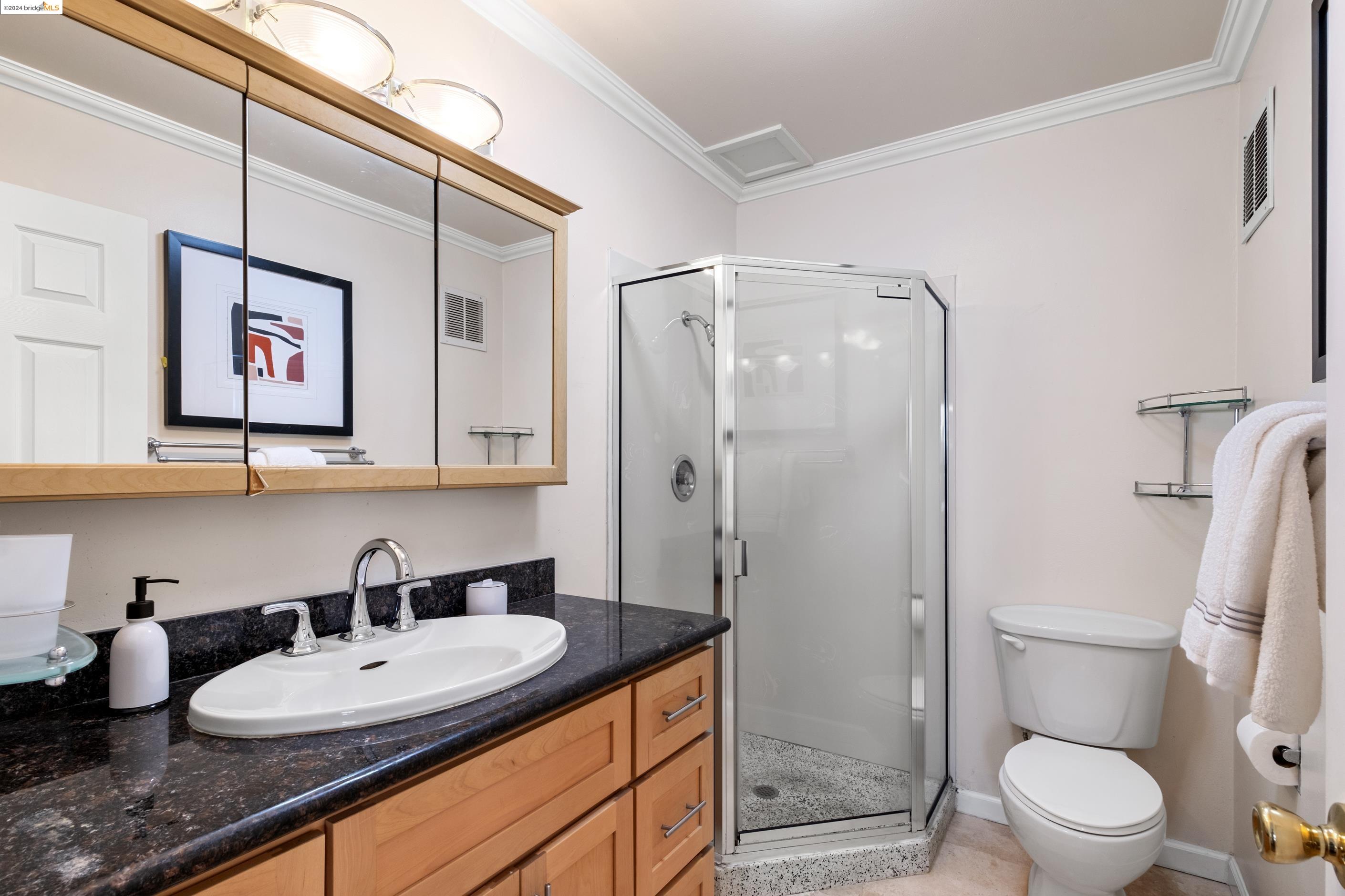 Detail Gallery Image 20 of 29 For 424 Staten Ave #101,  Oakland,  CA 94610 - 2 Beds | 2 Baths