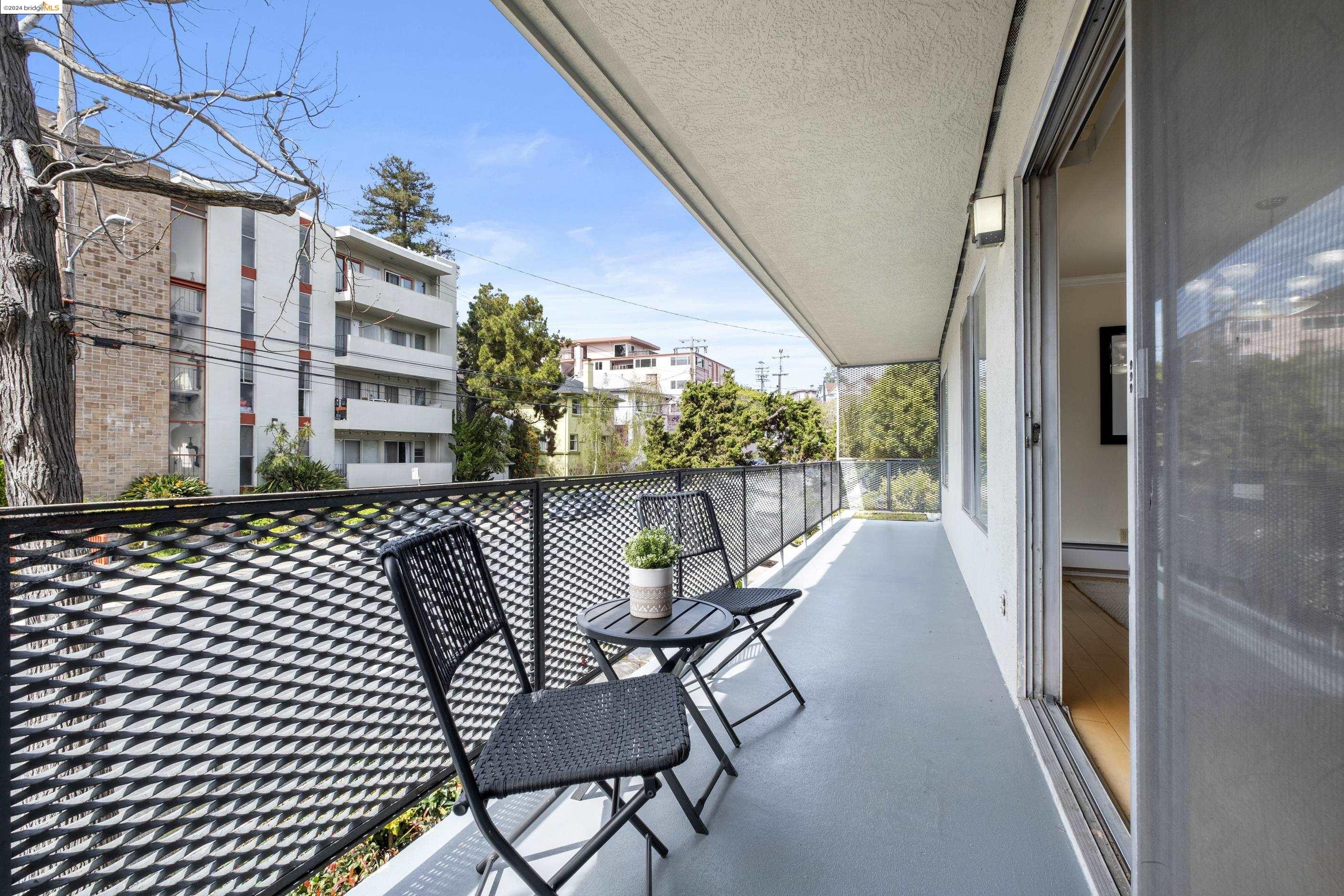 Detail Gallery Image 26 of 29 For 424 Staten Ave #101,  Oakland,  CA 94610 - 2 Beds | 2 Baths