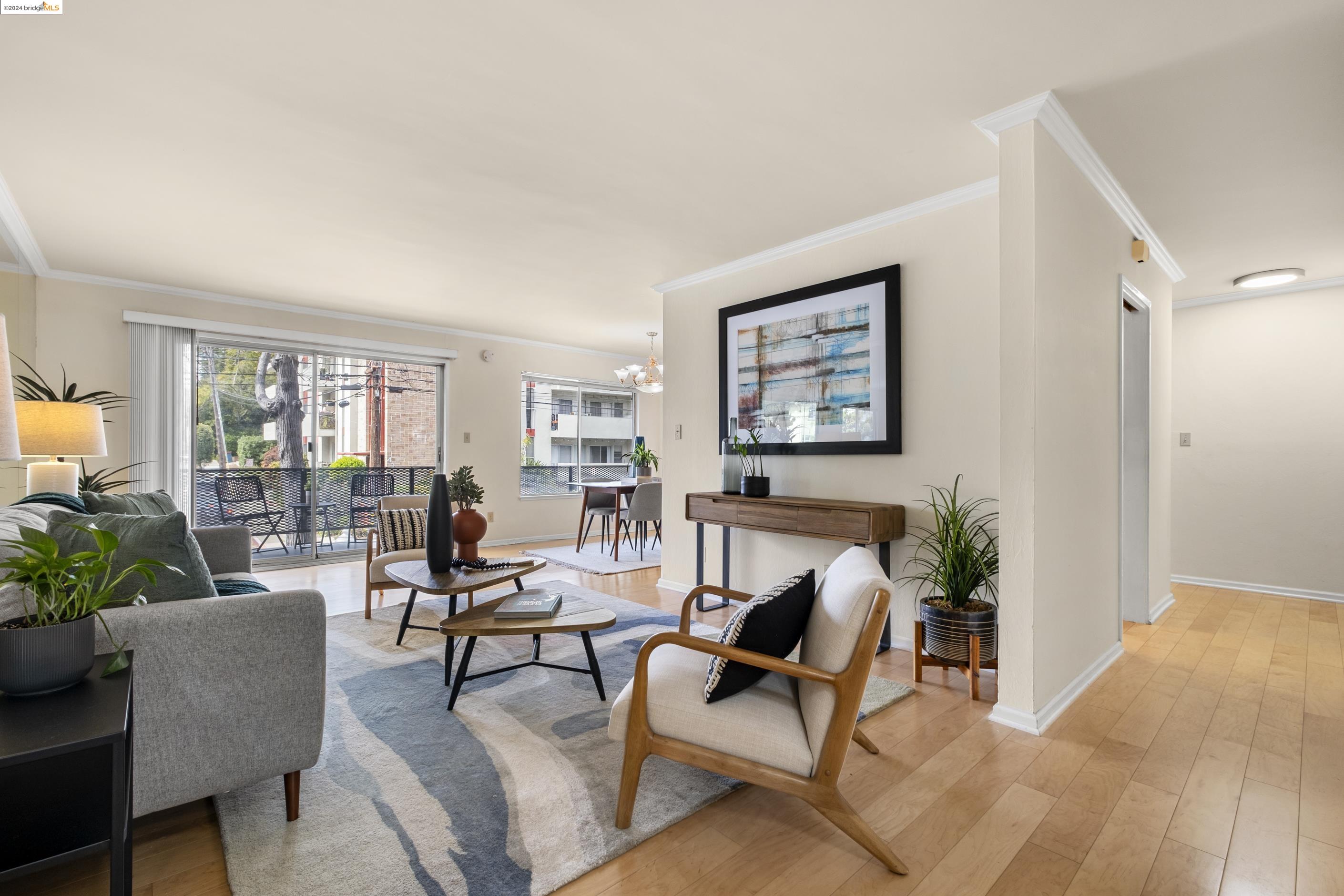 Detail Gallery Image 9 of 29 For 424 Staten Ave #101,  Oakland,  CA 94610 - 2 Beds | 2 Baths
