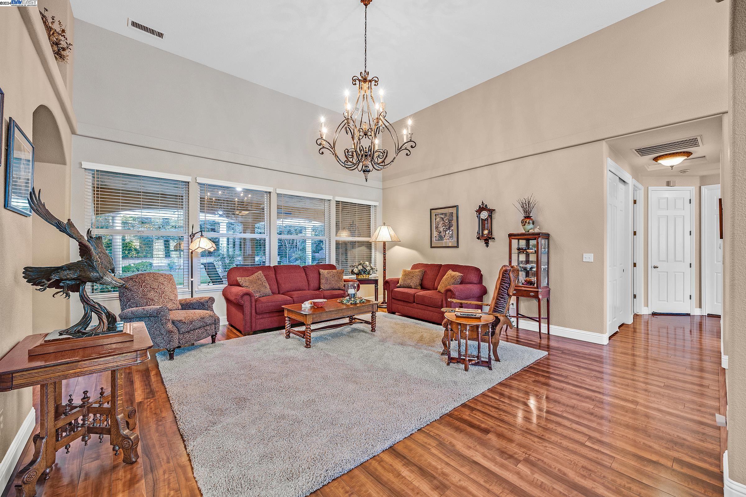 Detail Gallery Image 16 of 58 For 10416 Fox Borough Ct, Oakdale,  CA 95361 - 3 Beds | 2/1 Baths