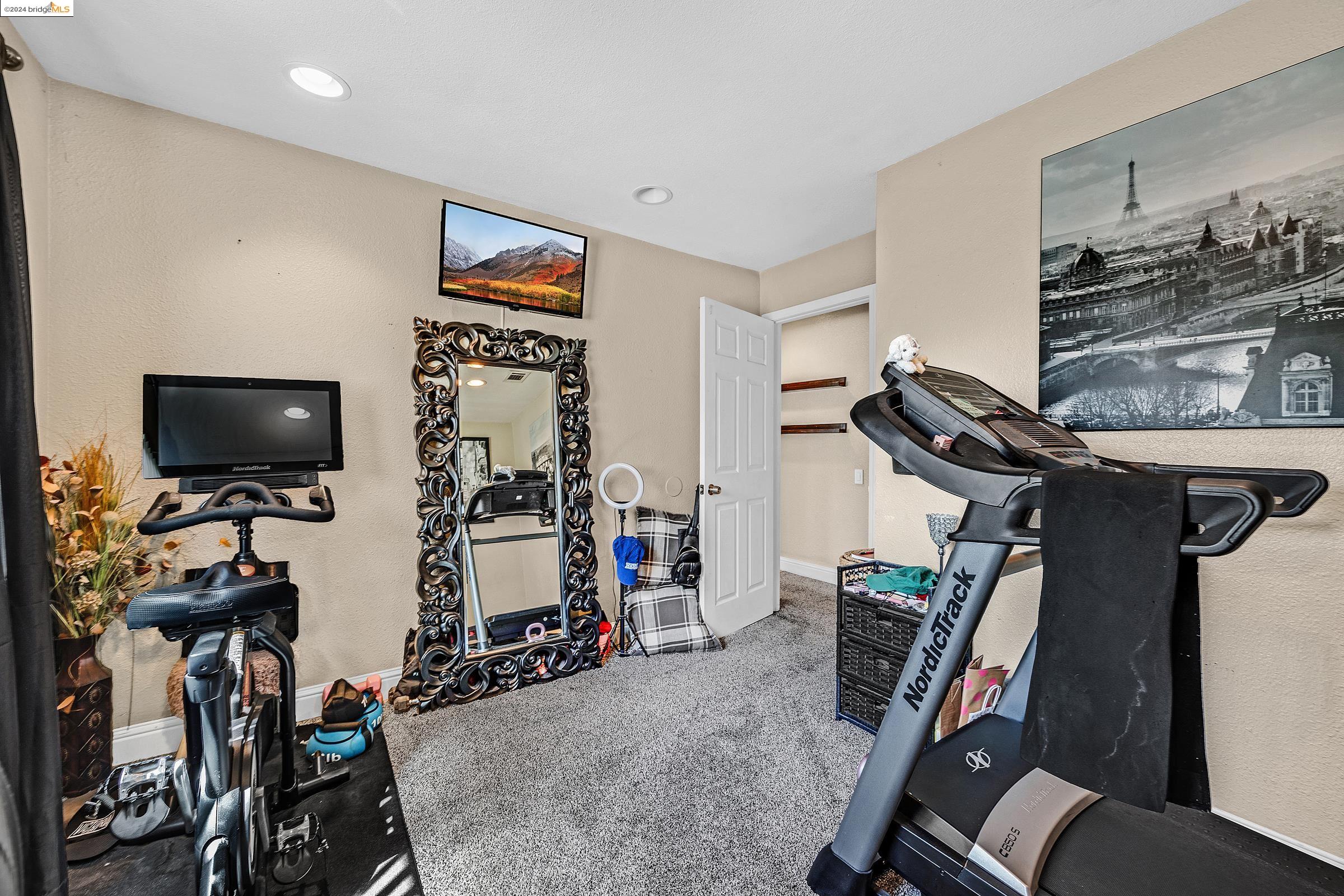 Detail Gallery Image 17 of 33 For 2105 Christine St, Modesto,  CA 95350 - 3 Beds | 2 Baths