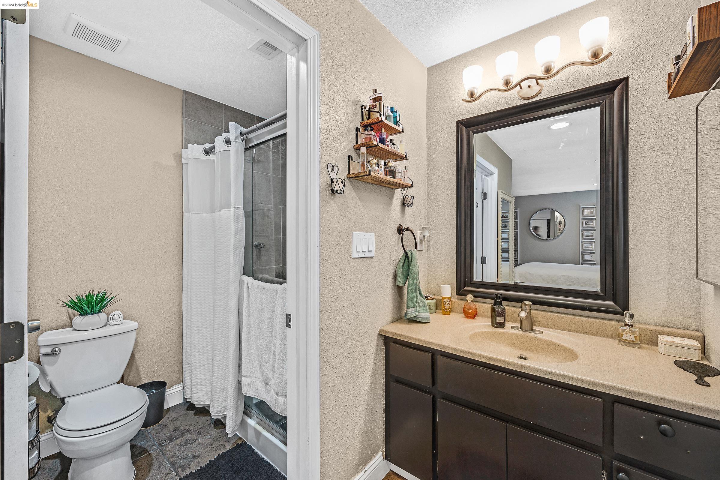 Detail Gallery Image 21 of 33 For 2105 Christine St, Modesto,  CA 95350 - 3 Beds | 2 Baths
