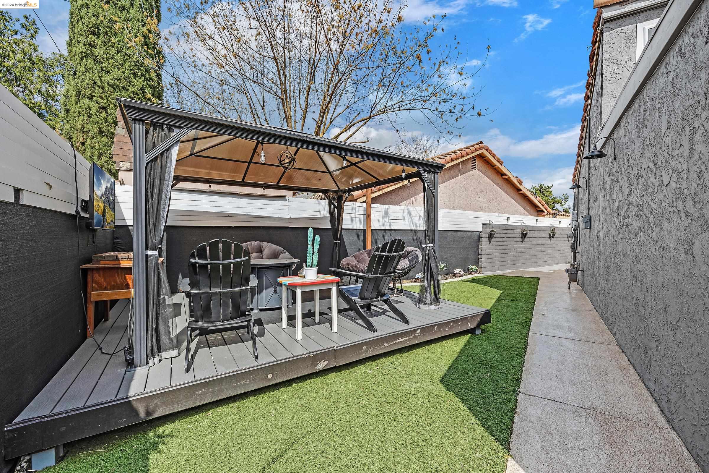 Detail Gallery Image 26 of 33 For 2105 Christine St, Modesto,  CA 95350 - 3 Beds | 2 Baths