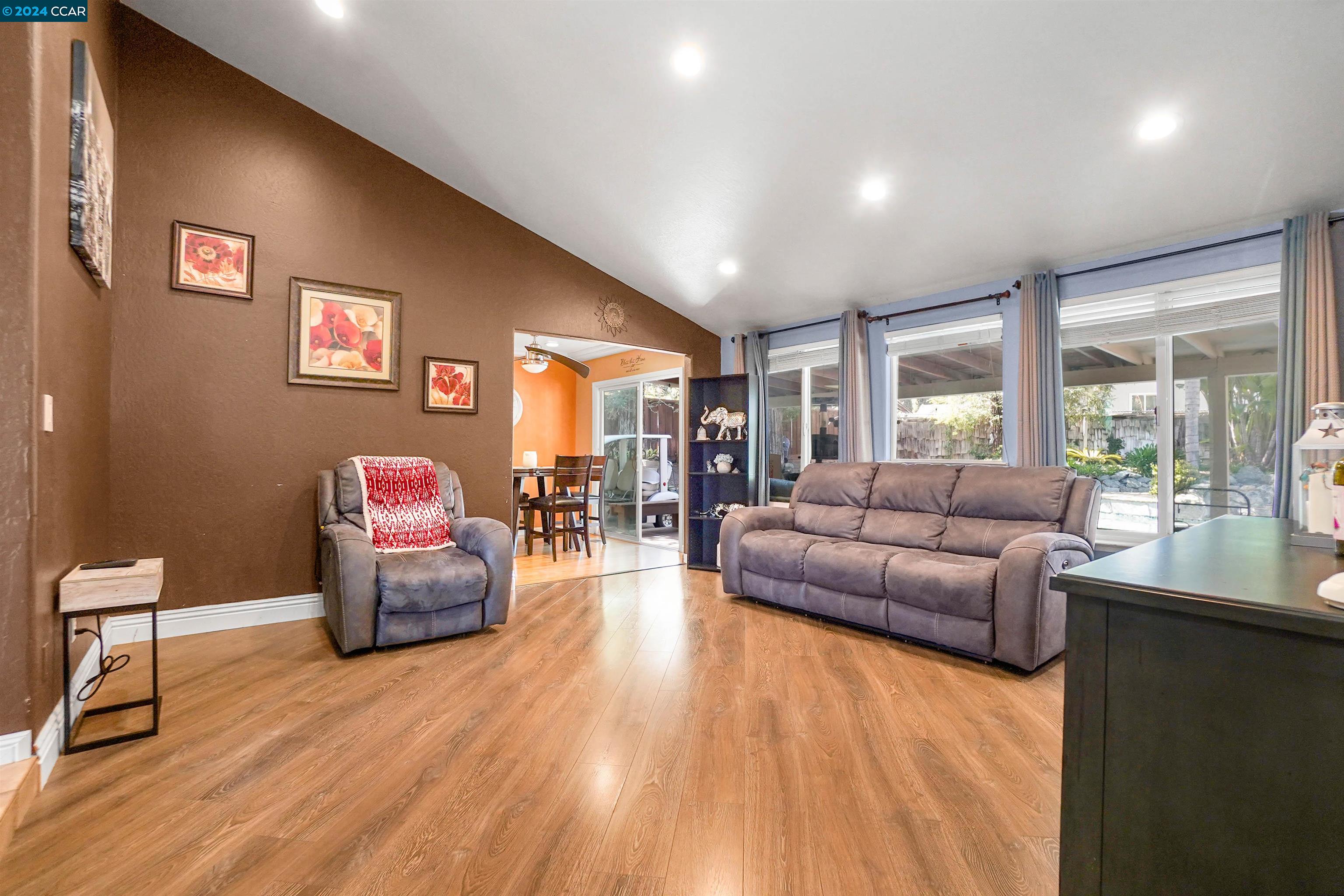 Detail Gallery Image 25 of 44 For 2201 Cordoba Way, Antioch,  CA 94509 - 3 Beds | 2 Baths