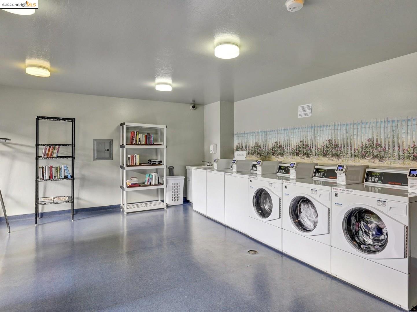 Detail Gallery Image 5 of 33 For 5 Embarcadero #322,  Oakland,  CA 94607 - 1 Beds | 1 Baths