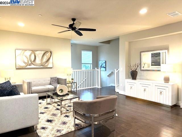 Detail Gallery Image 15 of 51 For 732 Tranquility Cir #2,  Livermore,  CA 94551 - 3 Beds | 3 Baths