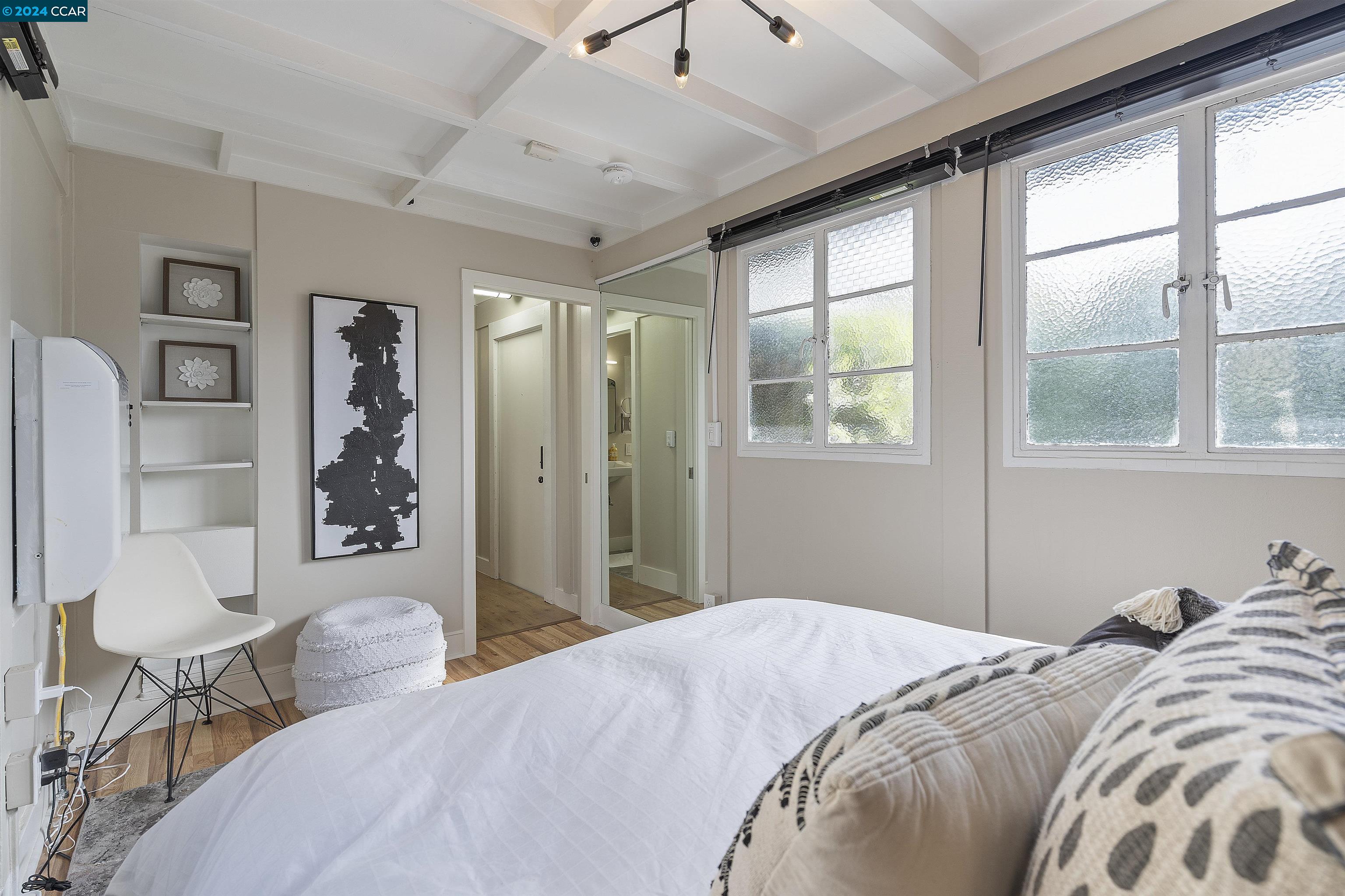 Detail Gallery Image 12 of 28 For 1349 Neilson St, Berkeley,  CA 94702 - 2 Beds | 2 Baths